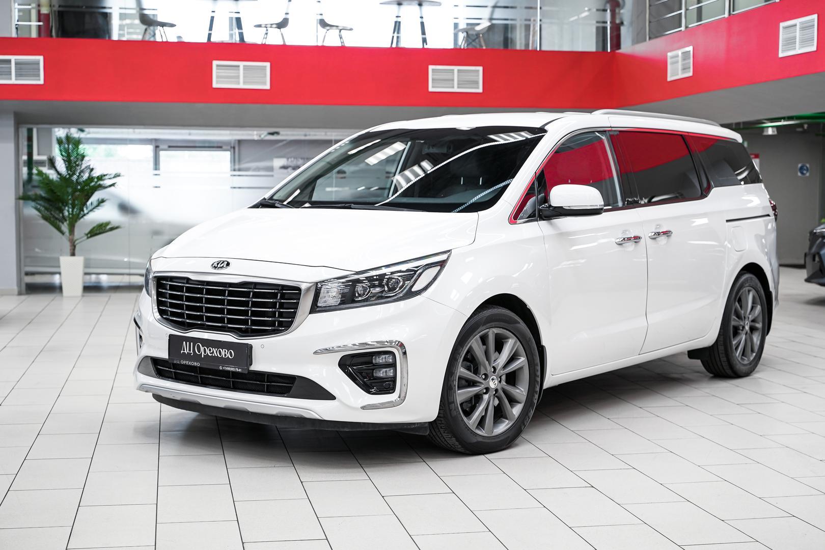 Kia Carnival 2018, белый, ДЦ Орехово