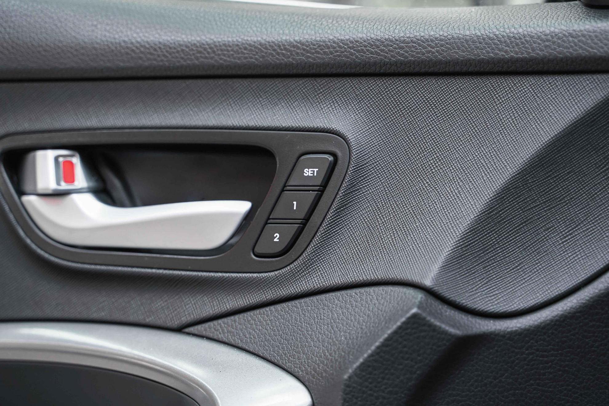 Hyundai Santa Fe 2012, черный, ДЦ Орехово