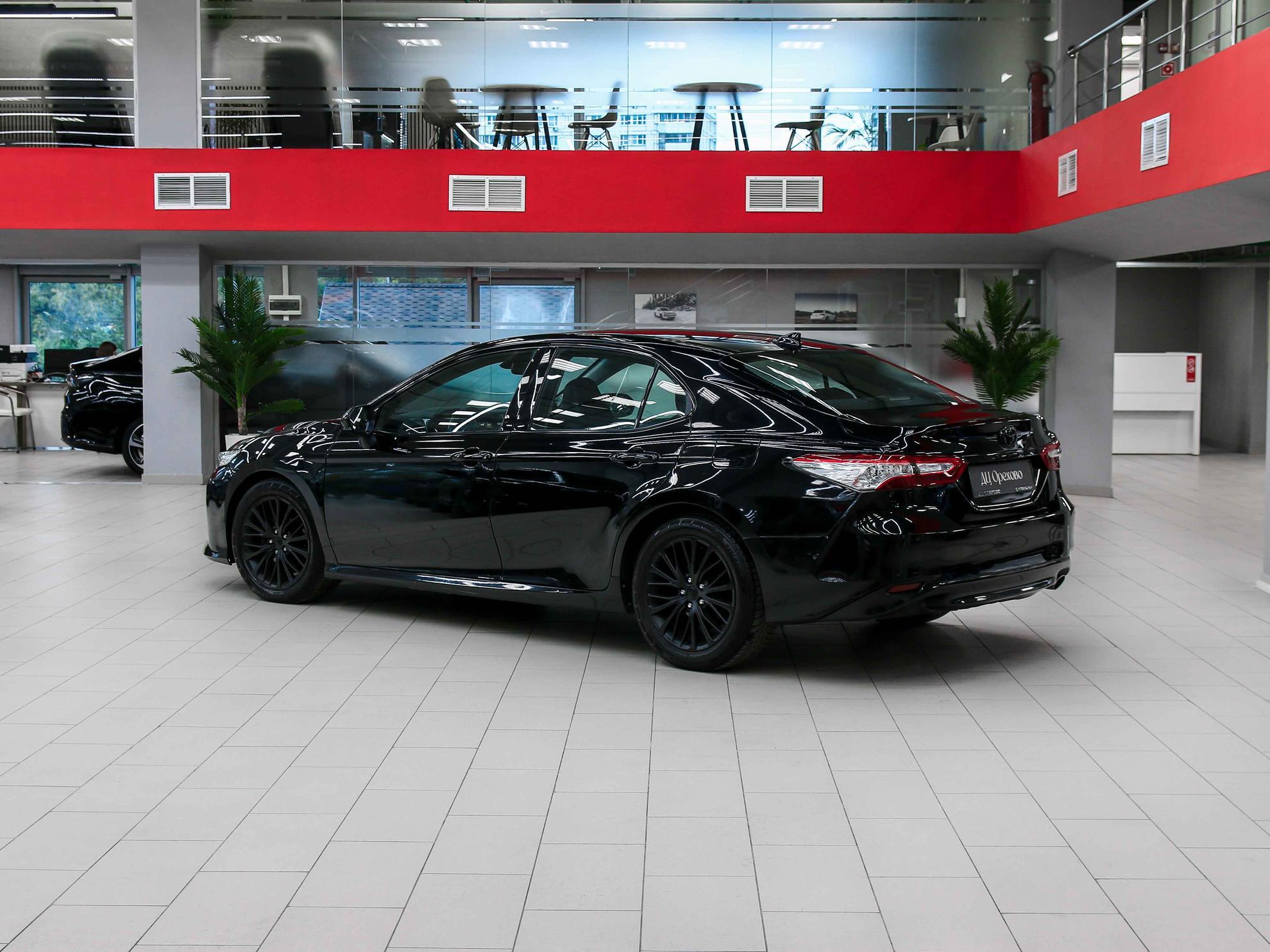 Toyota Camry 2018, черный, ДЦ Орехово