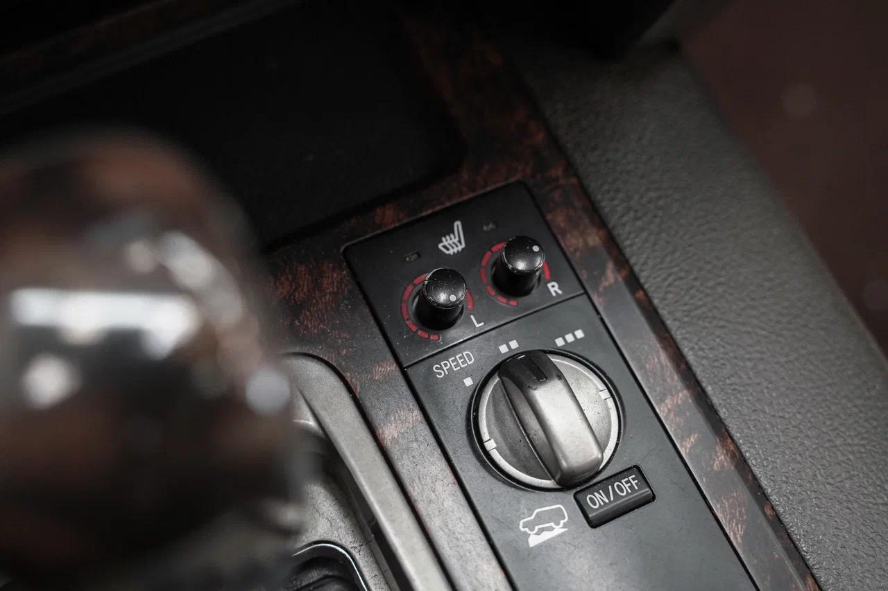 Toyota Land Cruiser 2010, черный, ДЦ Орехово