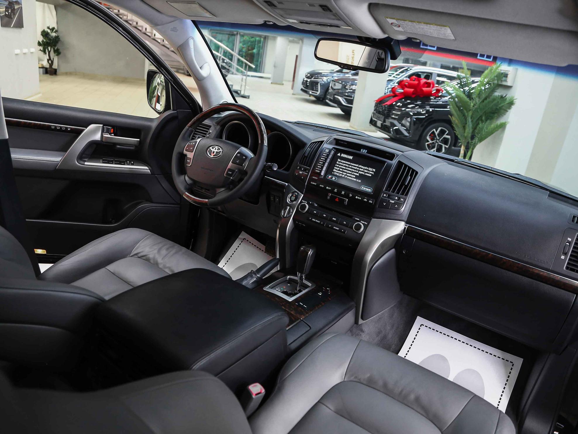 Toyota Land Cruiser 2009, черный, ДЦ Орехово