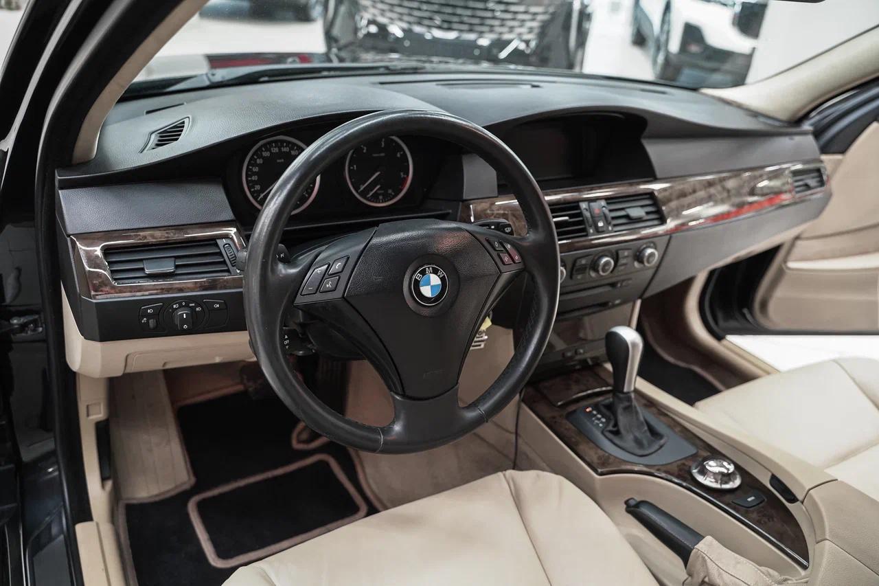 BMW 5 серии 2005, черный, ДЦ Орехово