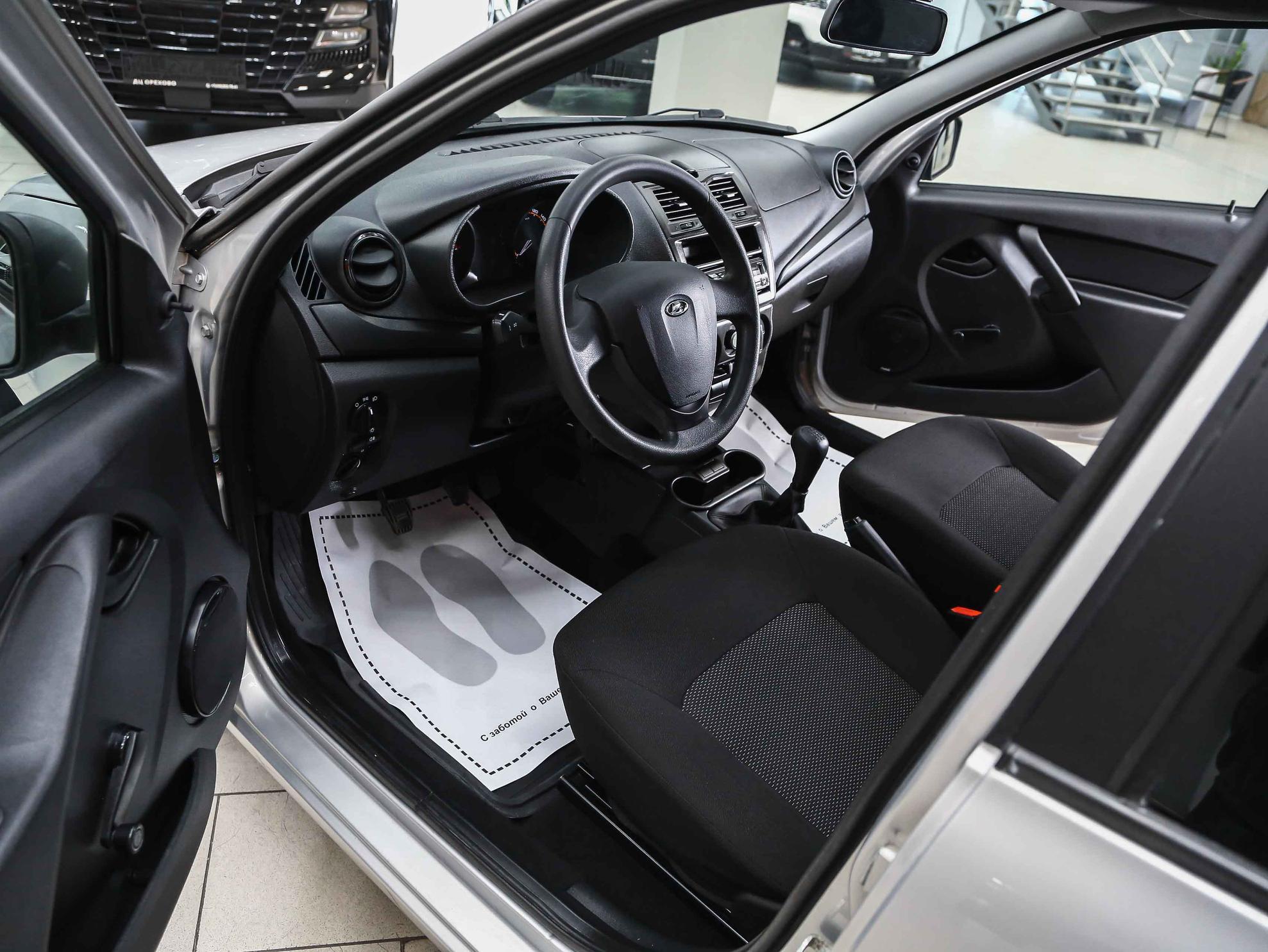 LADA (ВАЗ) Granta 2018, серебряный, ДЦ Орехово