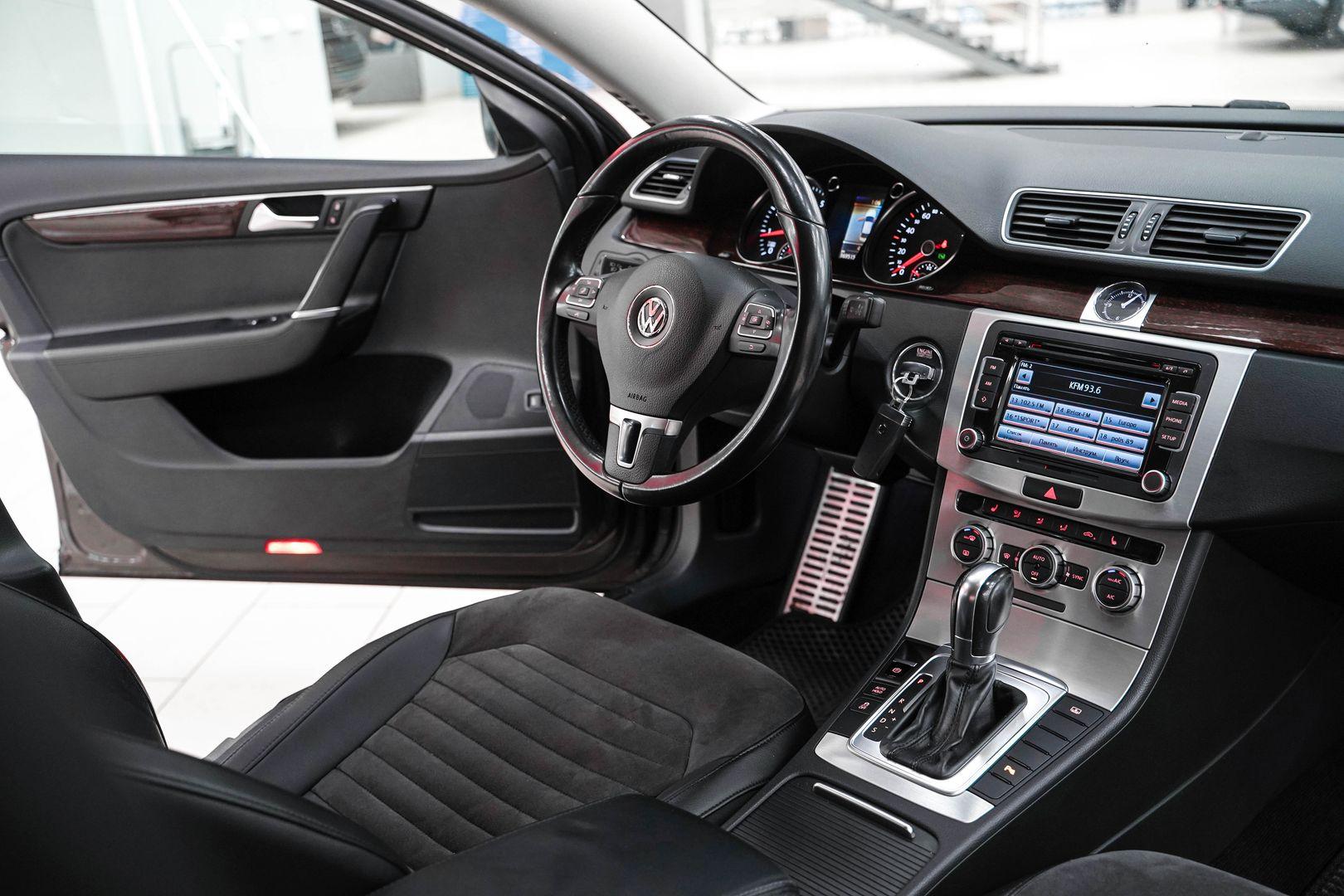 Volkswagen Passat 2013, коричневый, ДЦ Орехово