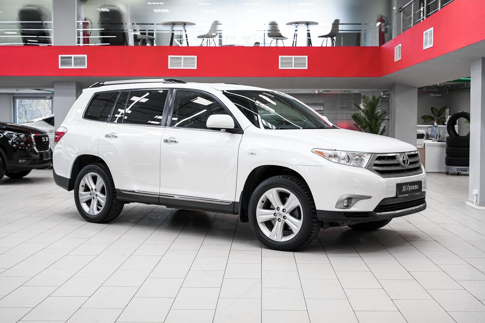 Toyota Highlander 2012, белый, ДЦ Орехово