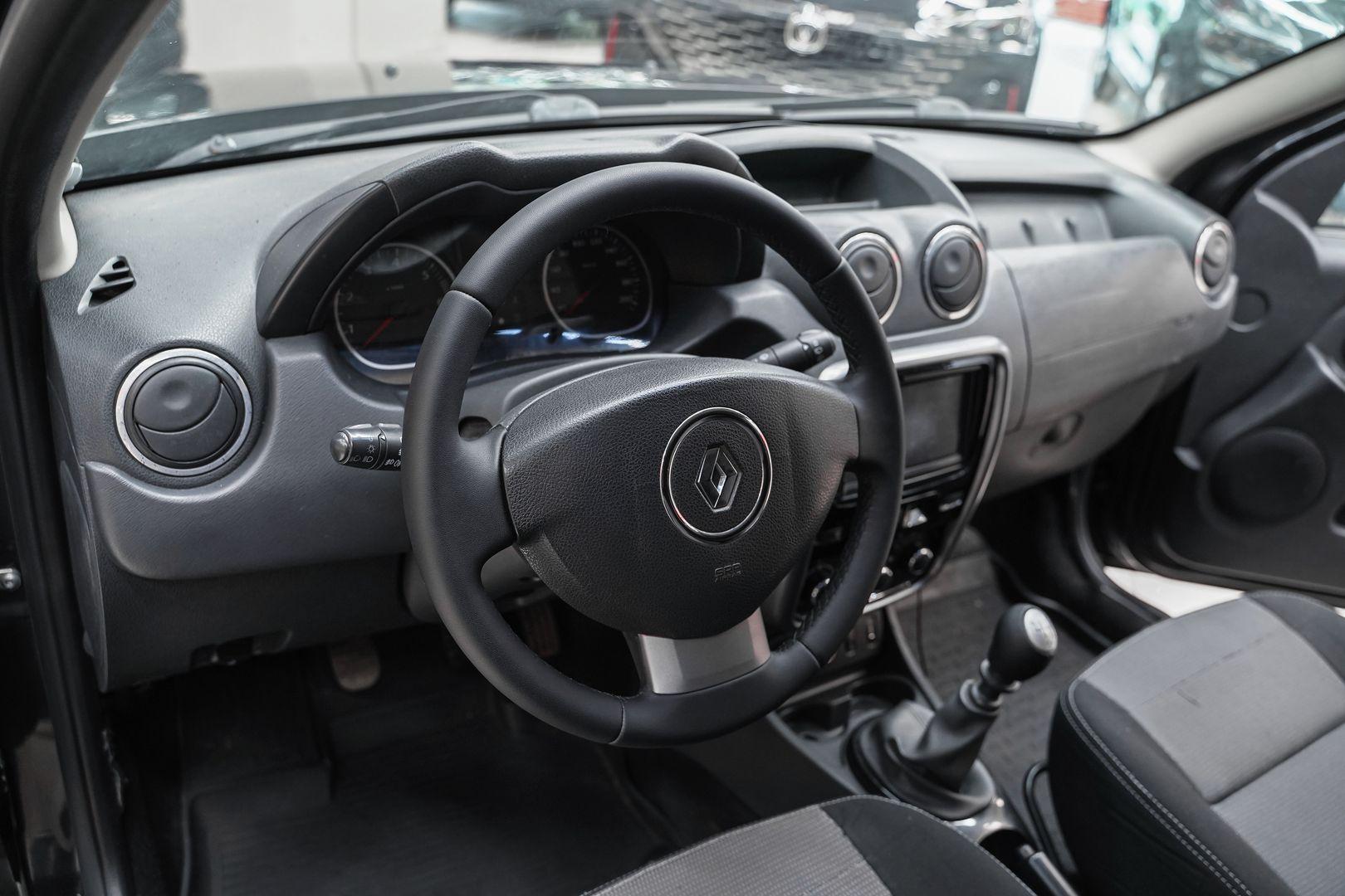 Renault Duster 2013, черный, ДЦ Орехово