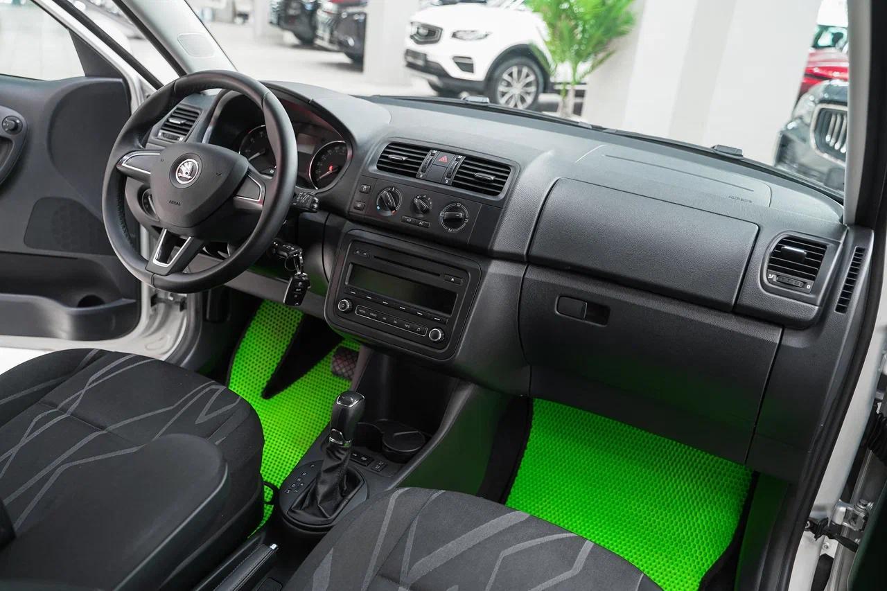 Skoda Fabia 2014, серый, ДЦ Орехово