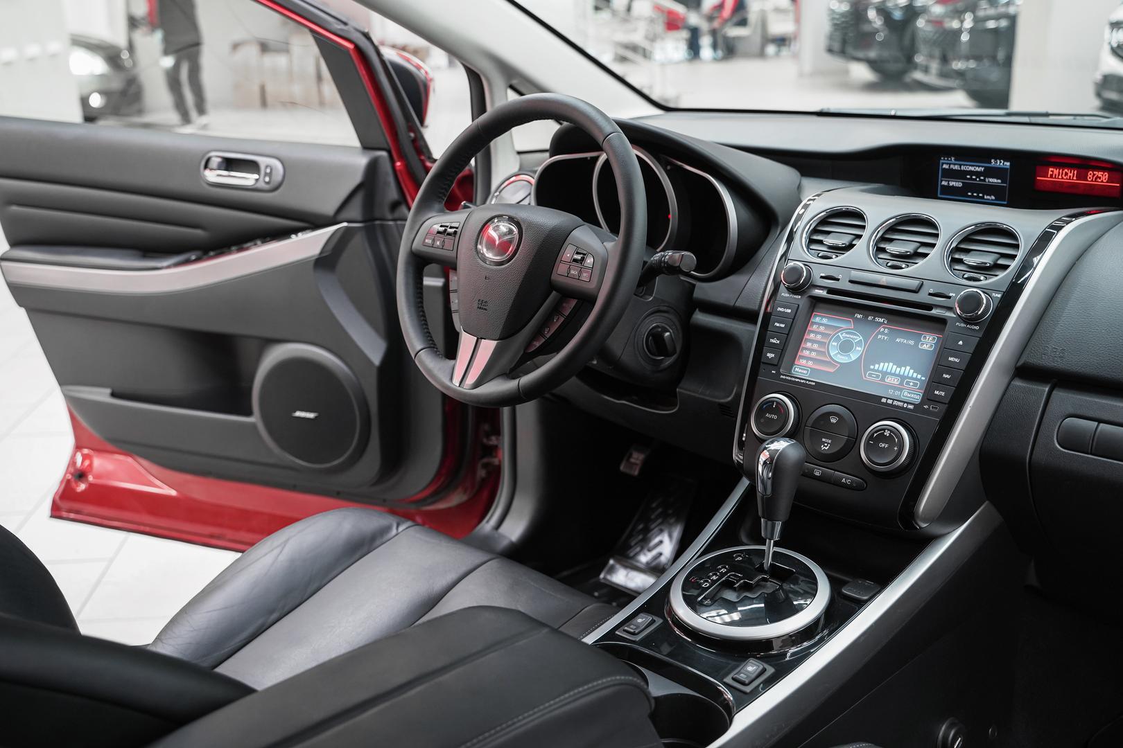 Mazda CX-7 2010, красный, ДЦ Орехово