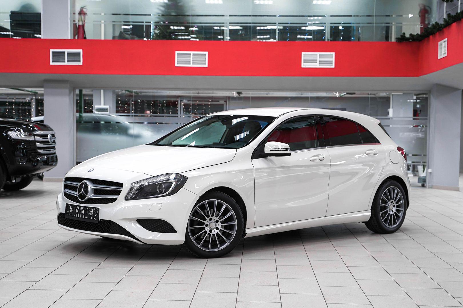 Mercedes-Benz A-Класс 2013, белый, ДЦ Орехово