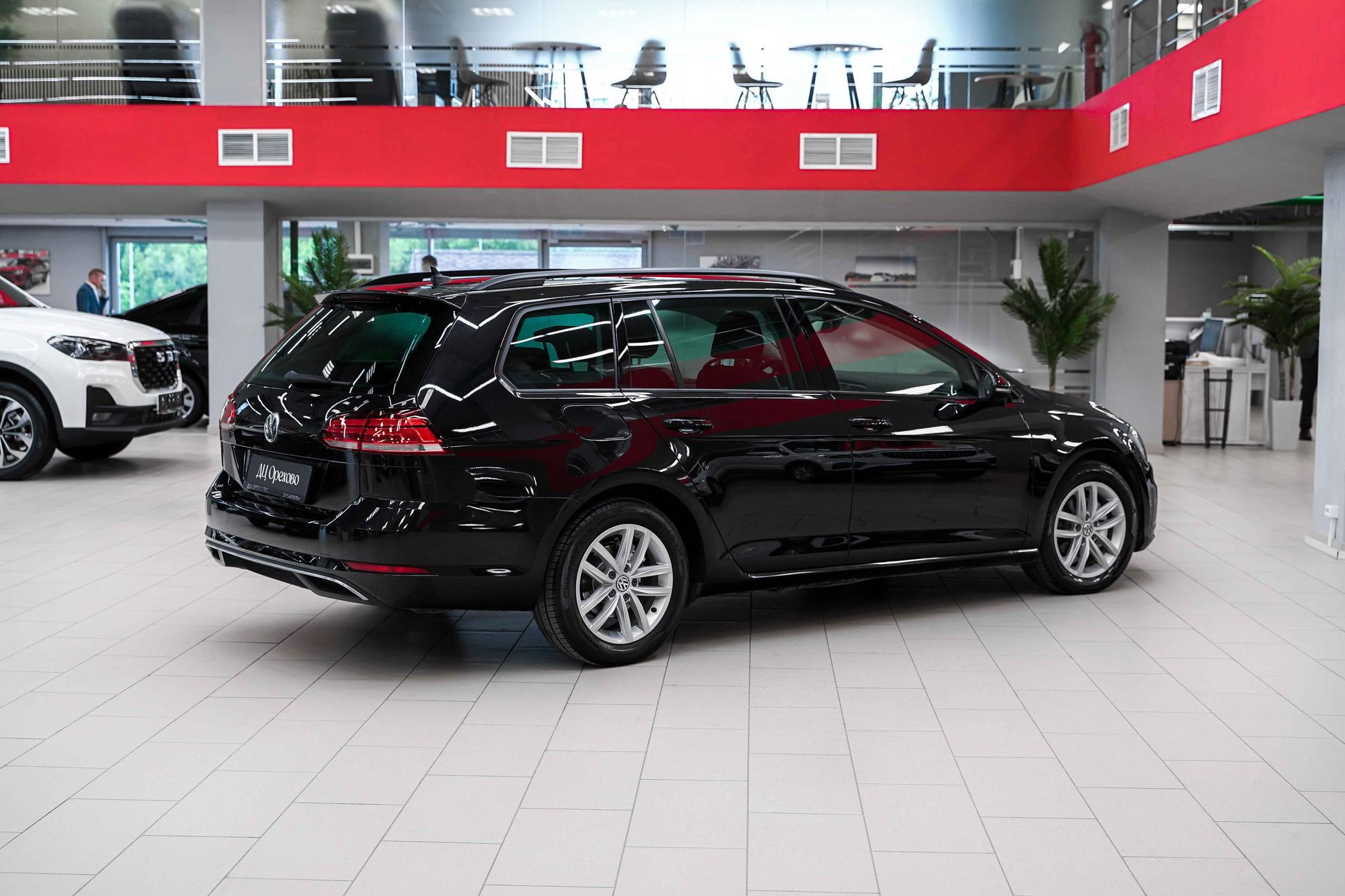 Volkswagen Golf 2019, черный, ДЦ Орехово