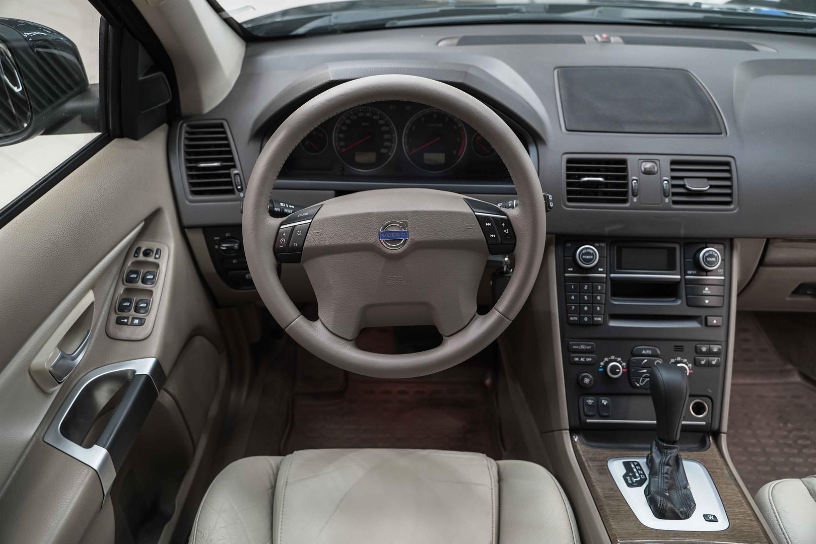 Volvo XC90 2010, черный, ДЦ Орехово