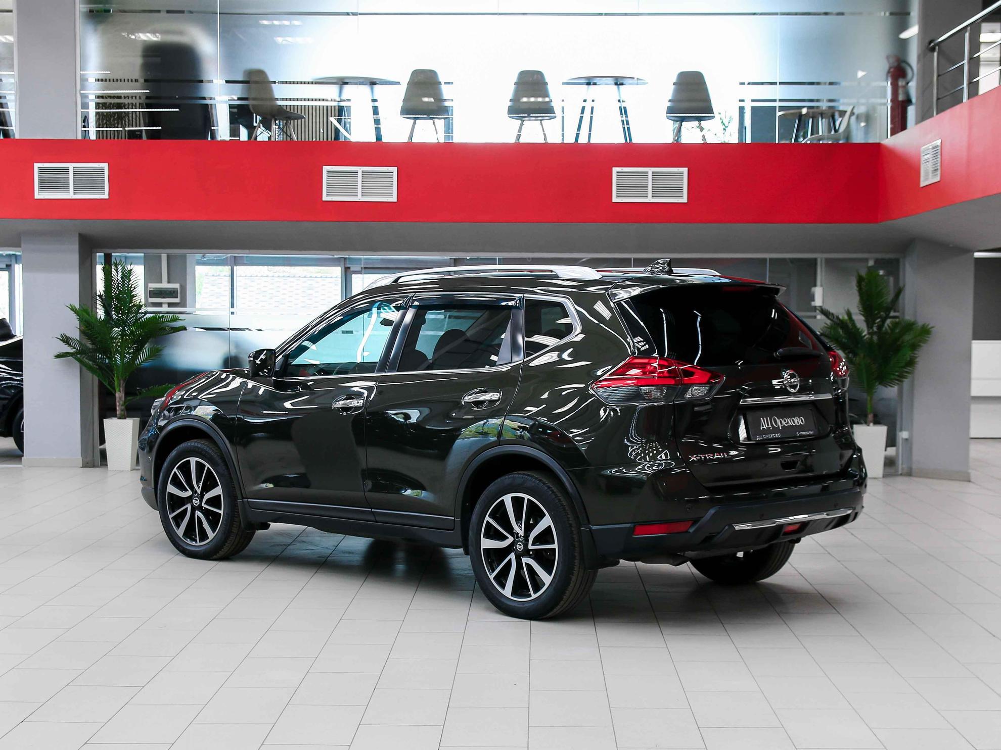 Nissan X-Trail 2019, зеленый, ДЦ Орехово