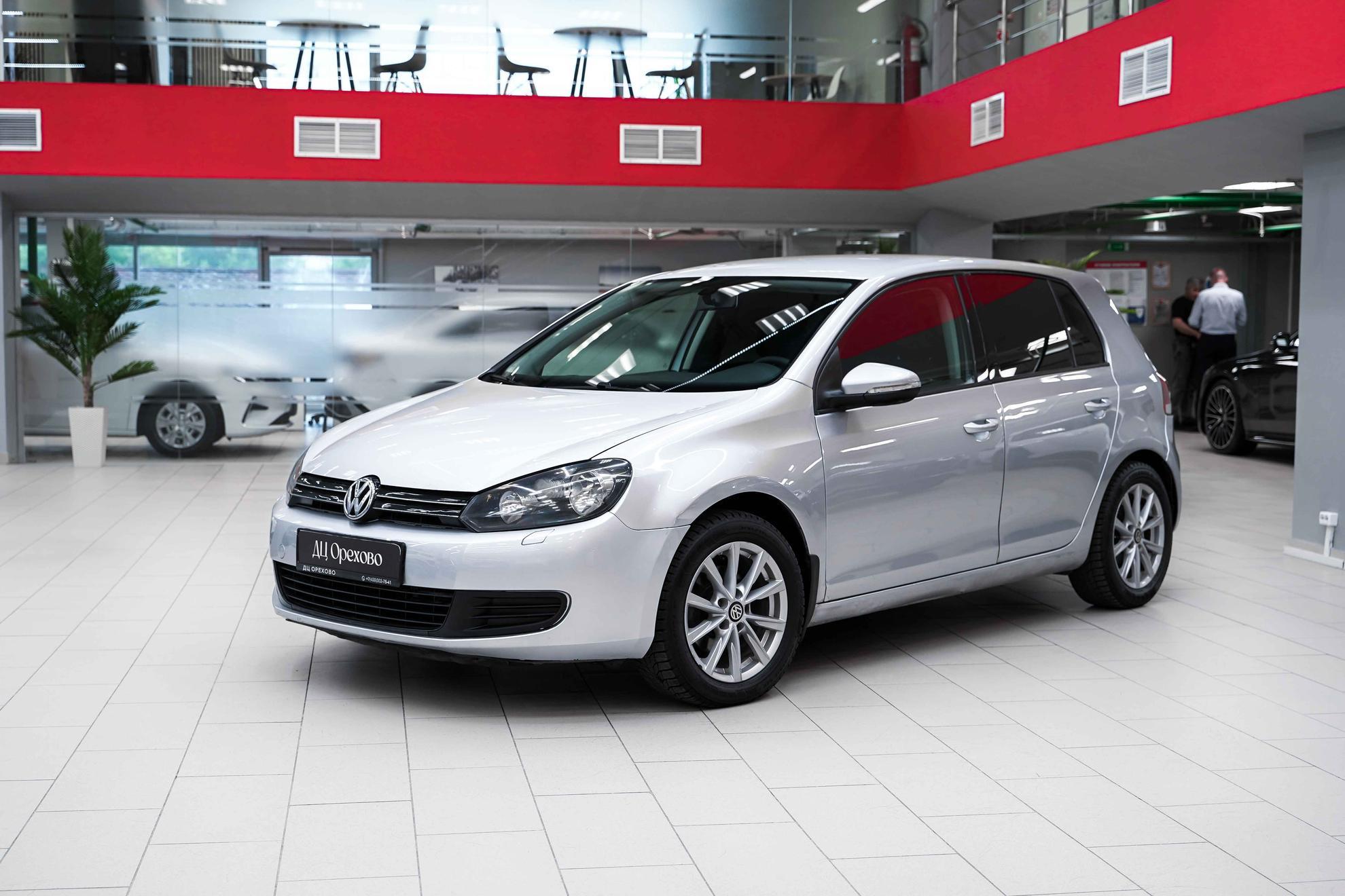 Volkswagen Golf 2012, серебряный, ДЦ Орехово