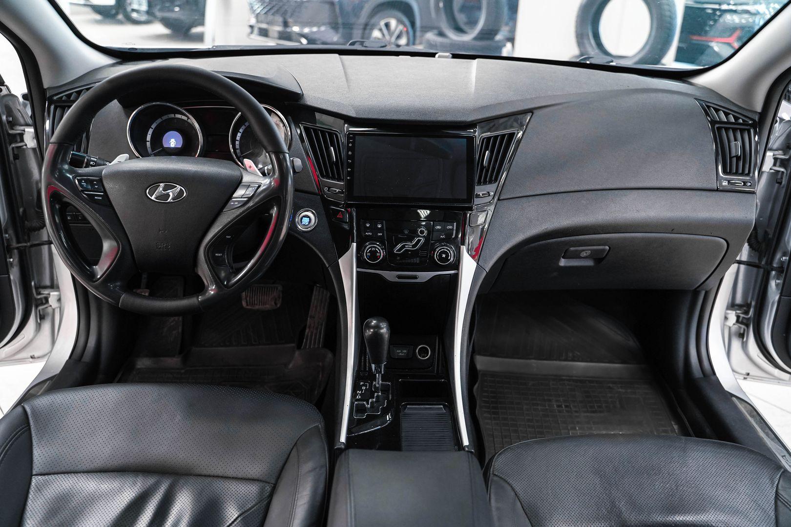 Hyundai Sonata 2010, серебряный, ДЦ Орехово