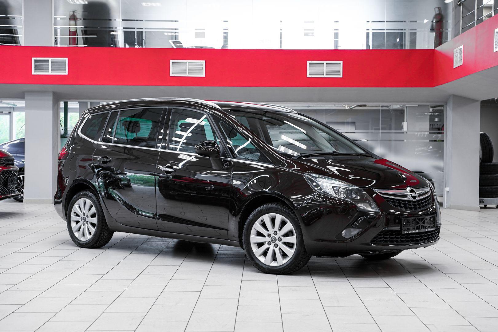 Opel Zafira 2013, коричневый, ДЦ Орехово