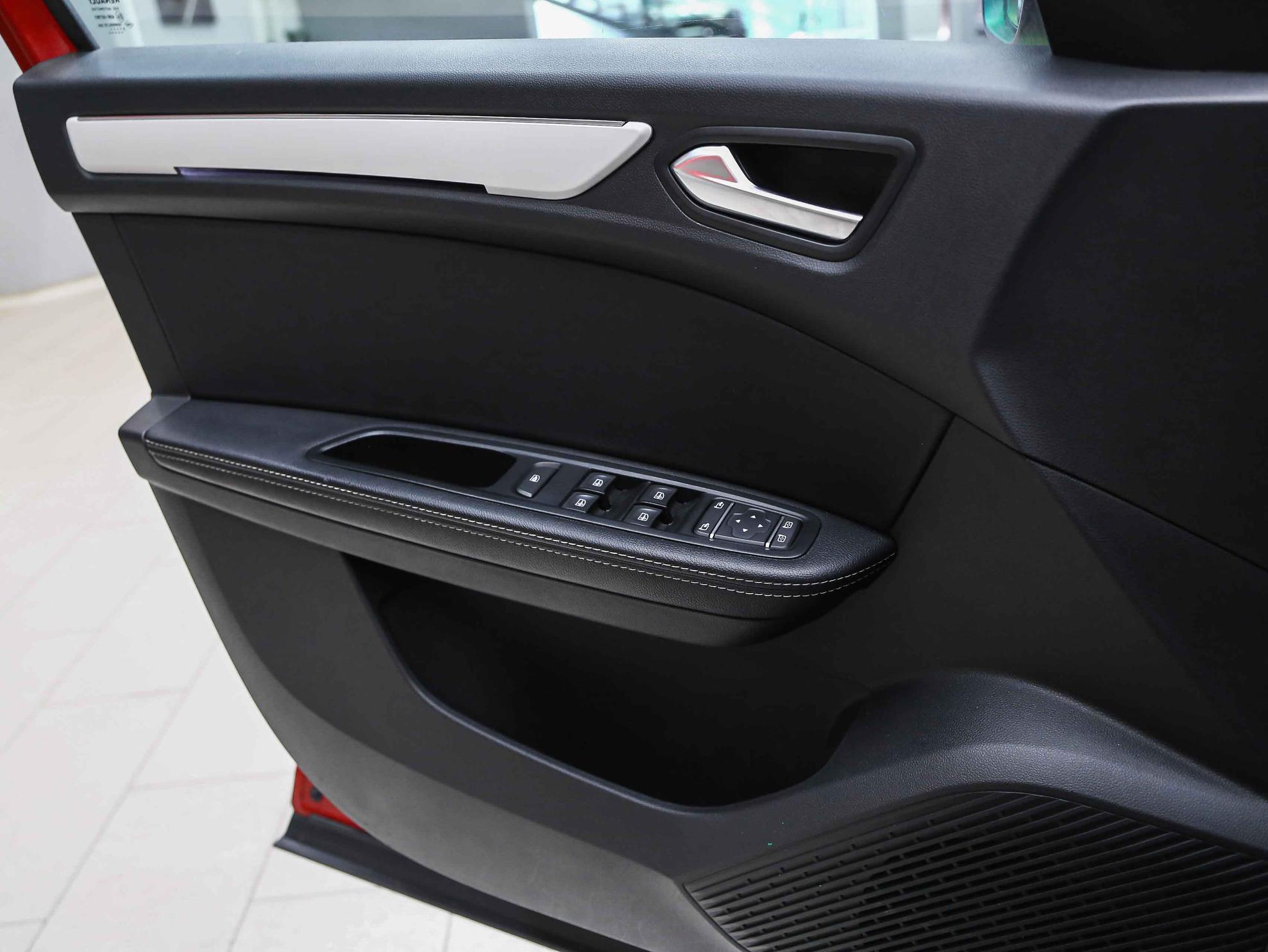 Renault Arkana 2020, красный, ДЦ Орехово