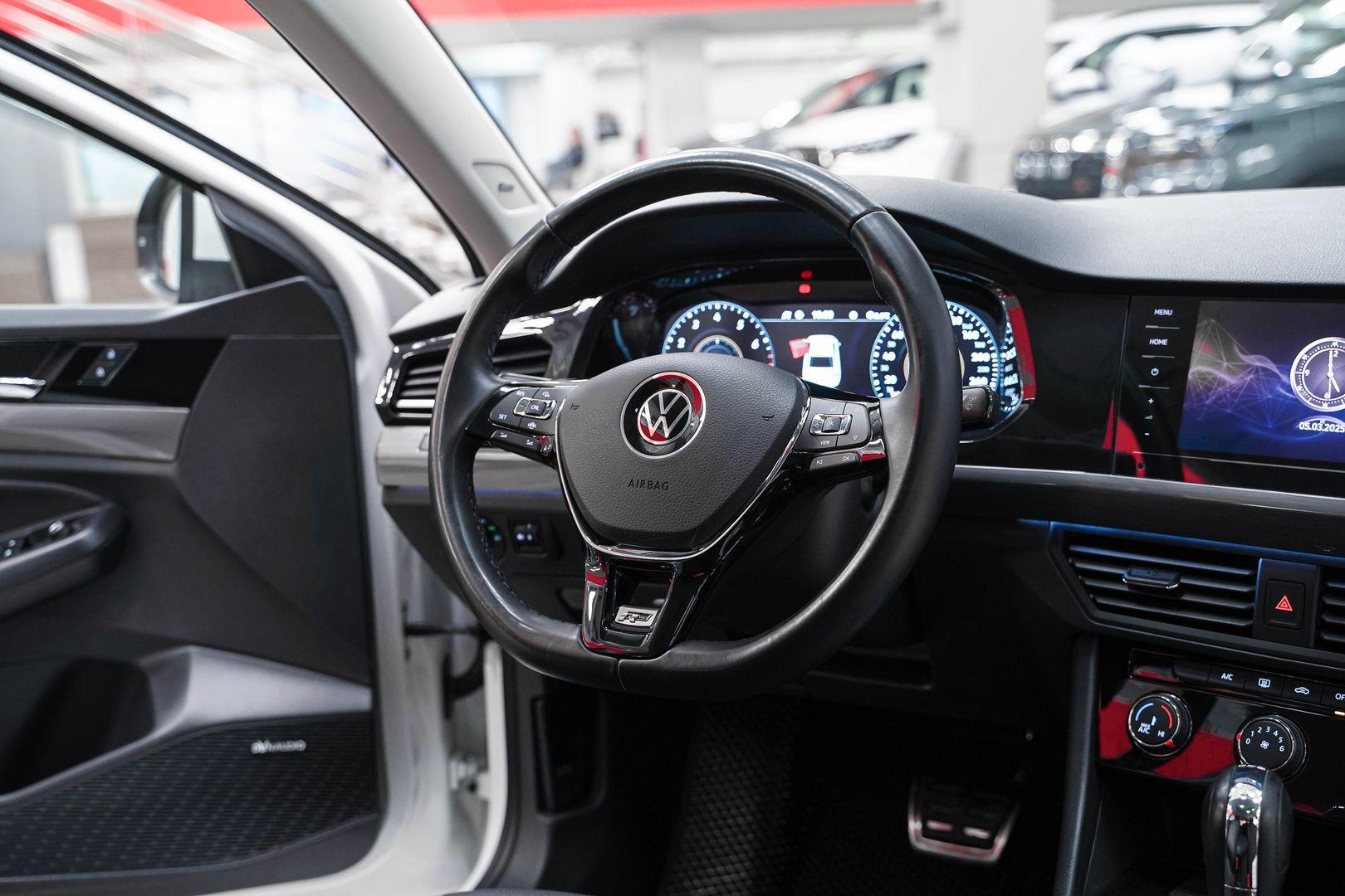 Volkswagen Bora 2021, белый, ДЦ Орехово