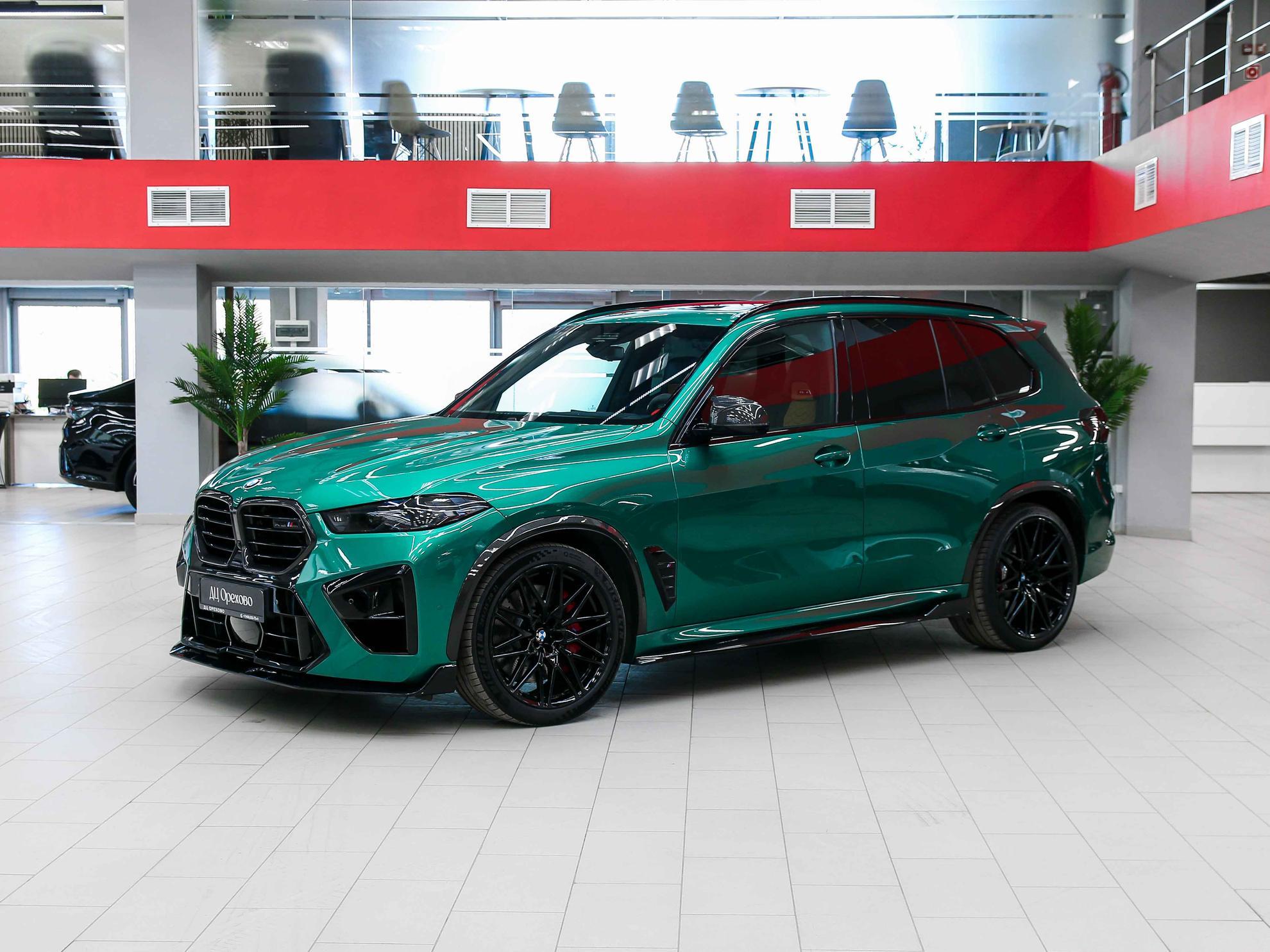 BMW X5 M 2023, зеленый, ДЦ Орехово