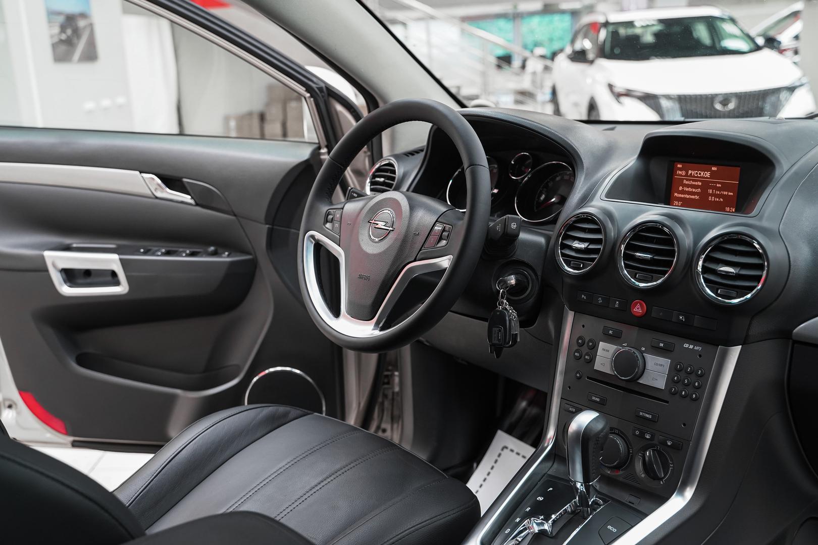 Opel Antara 2012, бежевый, ДЦ Орехово