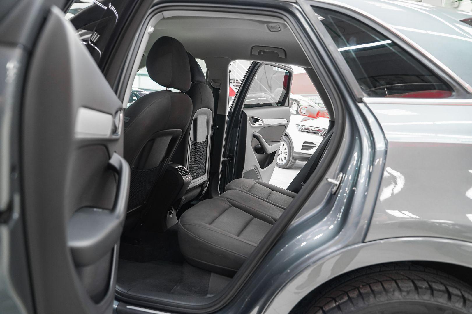 Audi Q3 2013, серый, ДЦ Орехово