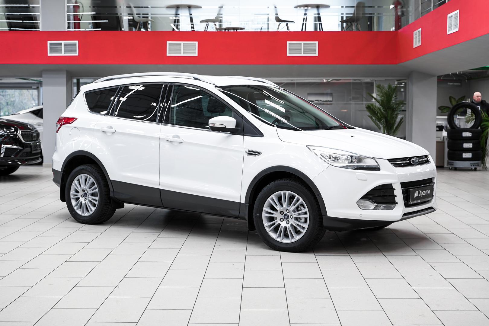 Ford Kuga 2015, белый, ДЦ Орехово