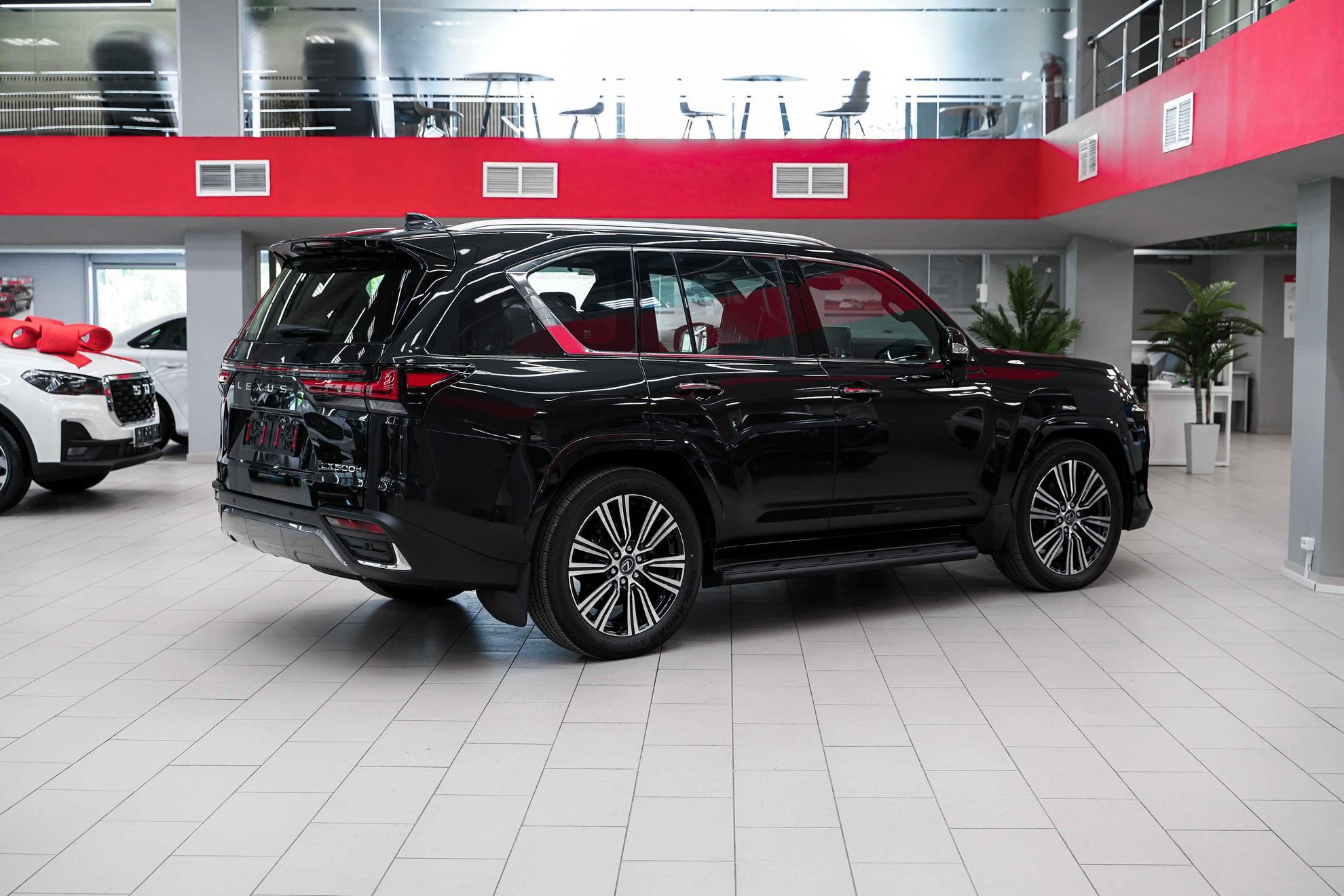 Lexus LX 2026, черный, ДЦ Орехово