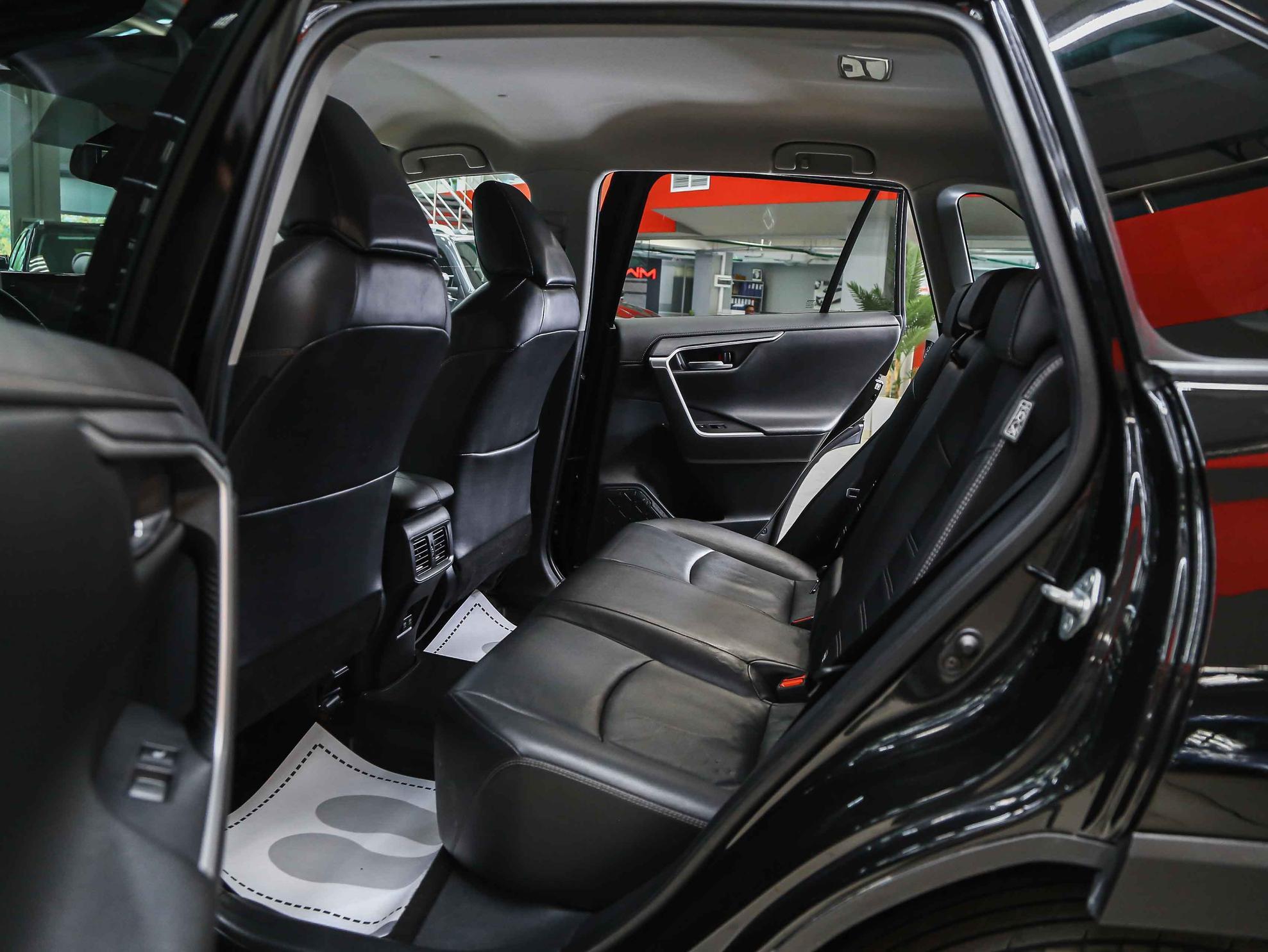 Toyota RAV4 2021, черный, ДЦ Орехово