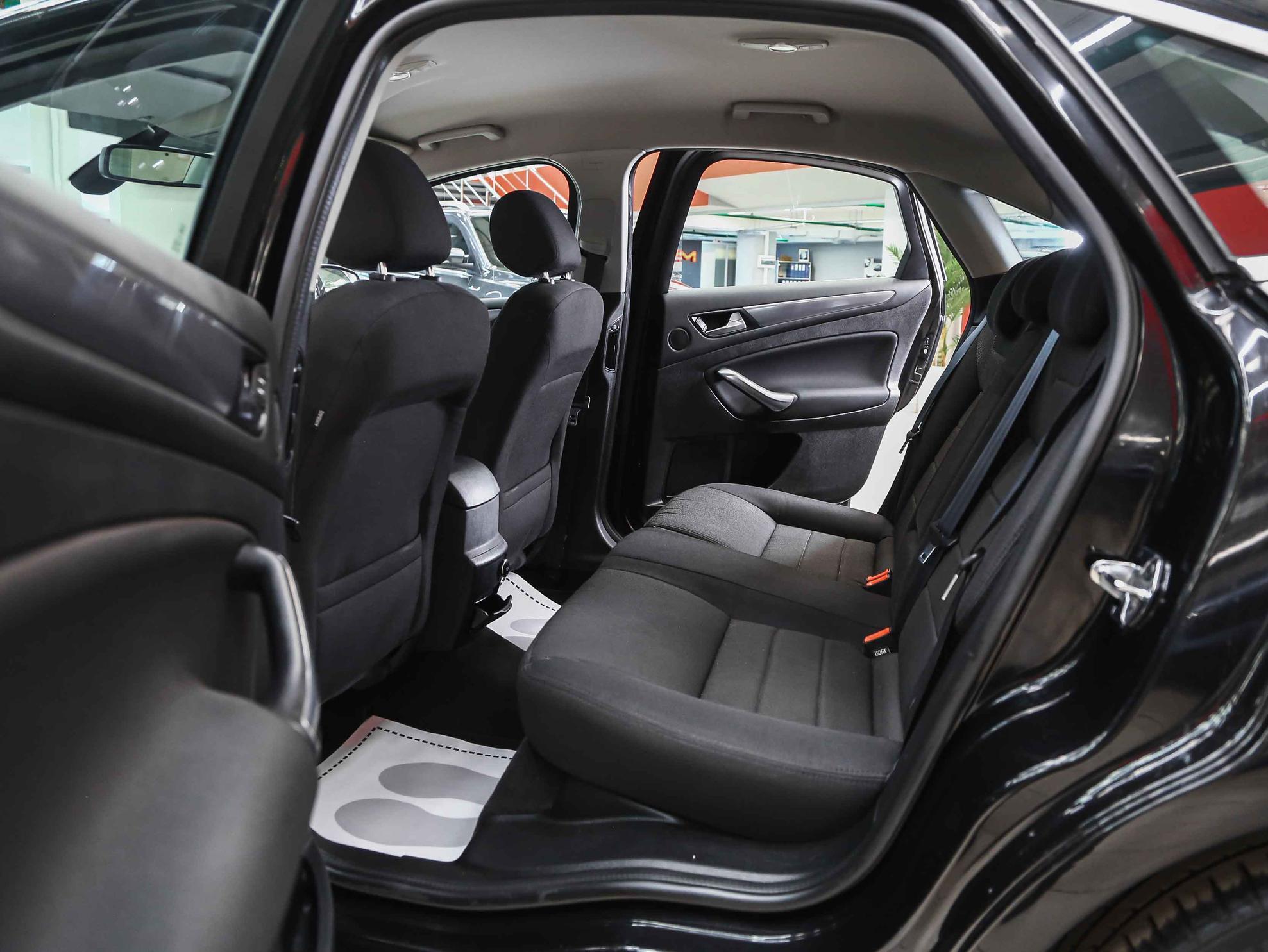 Ford Mondeo 2013, черный, ДЦ Орехово
