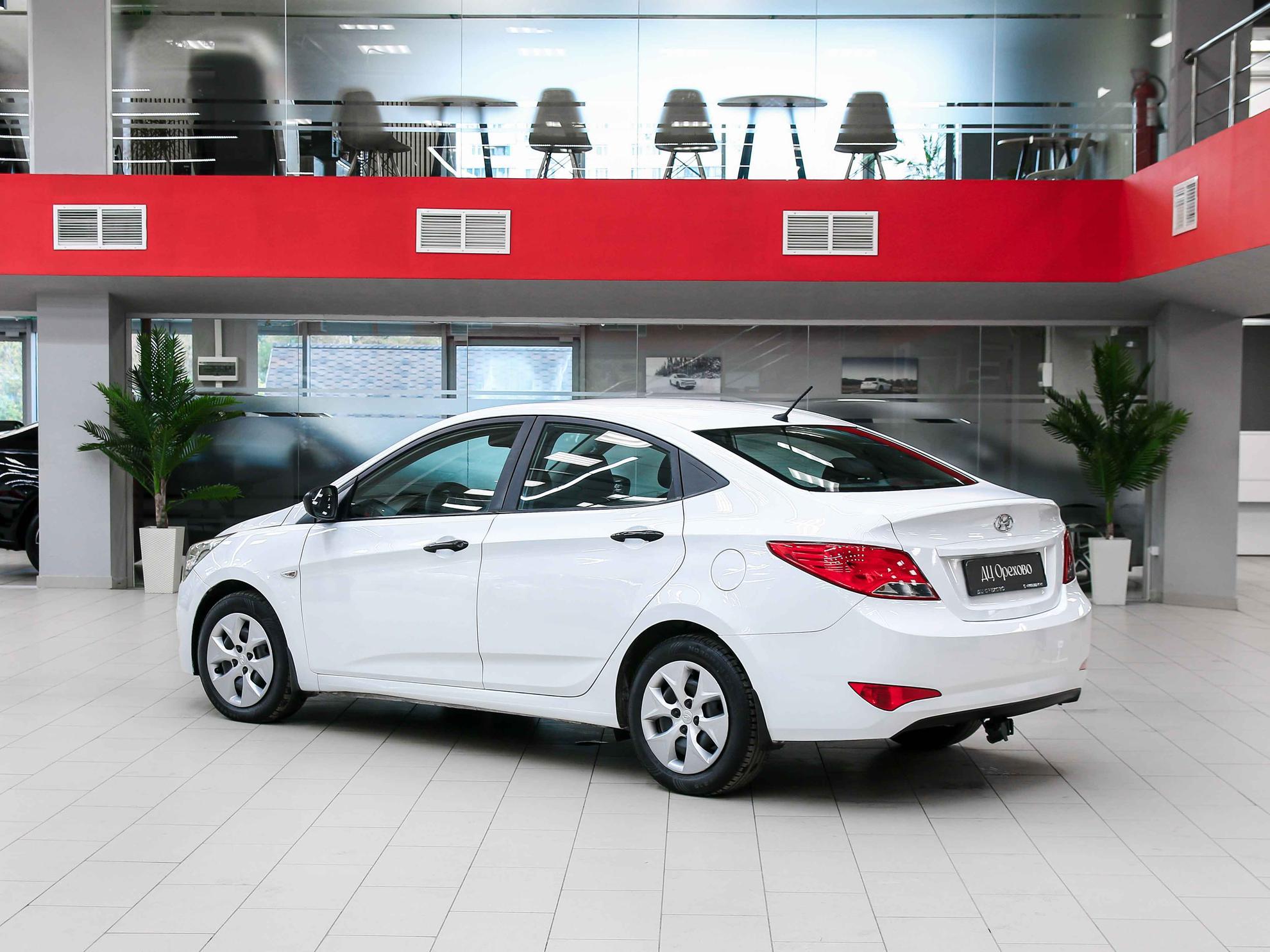 Hyundai Solaris 2016, белый, ДЦ Орехово