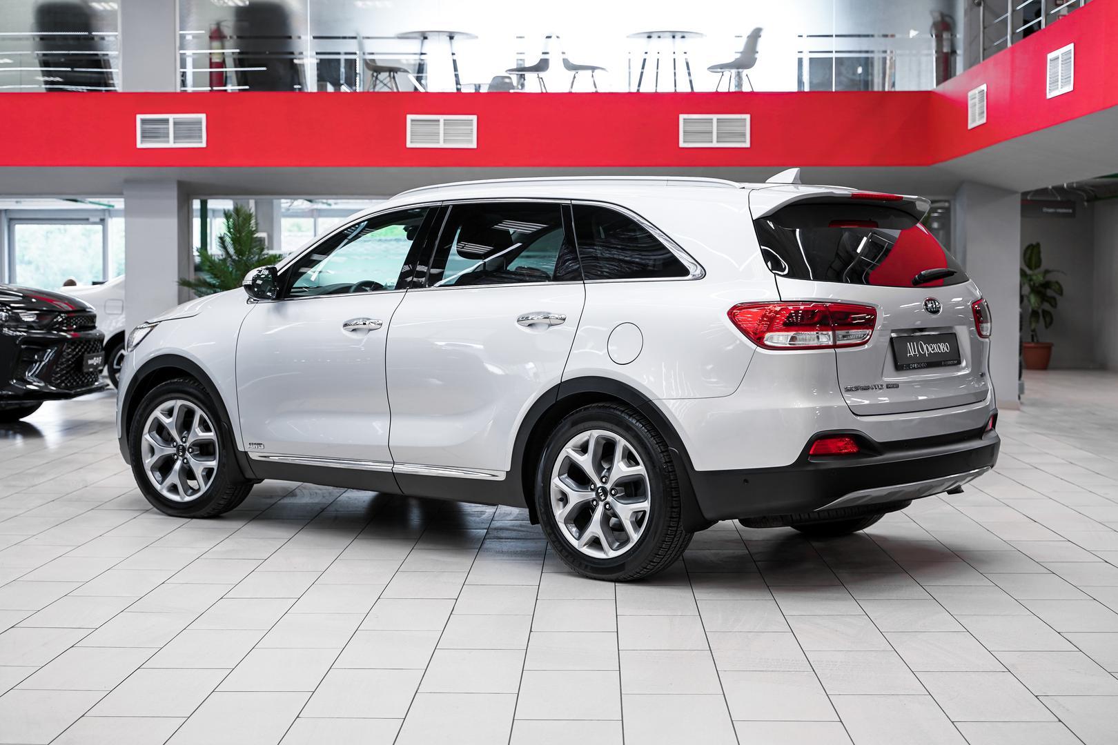 Kia Sorento 2016, серебряный, ДЦ Орехово