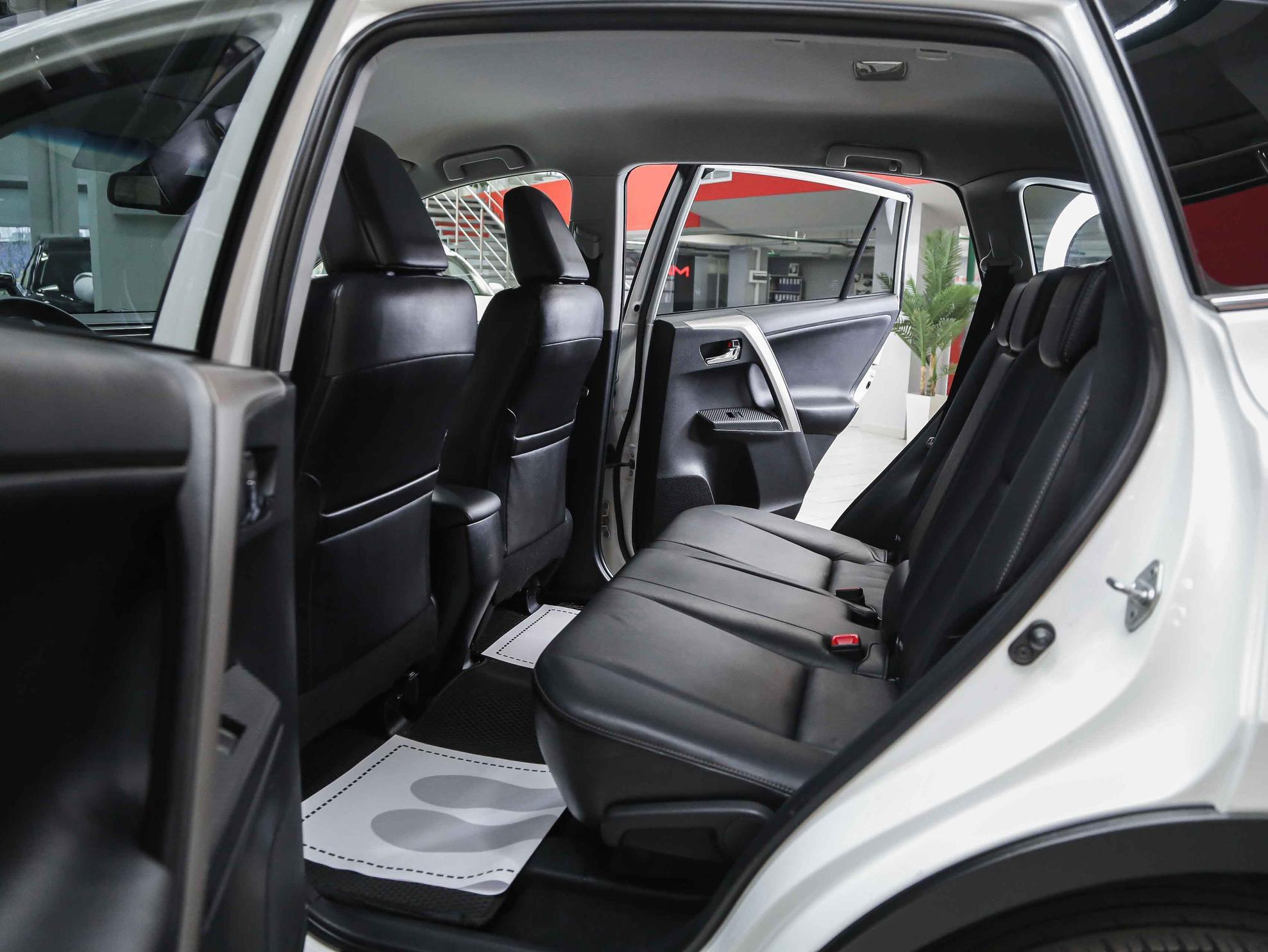 Toyota RAV4 2013, белый, ДЦ Орехово
