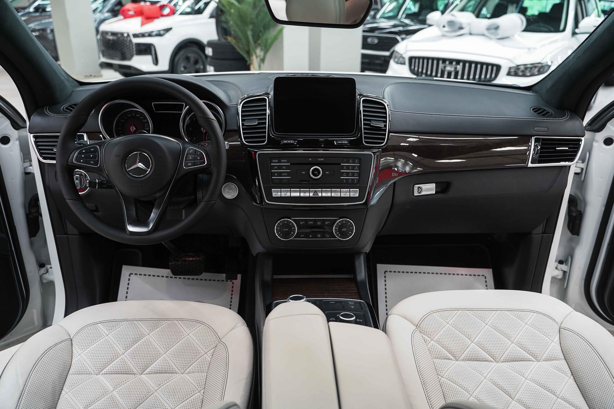 Mercedes-Benz GLE Coupe 2018, белый, ДЦ Орехово