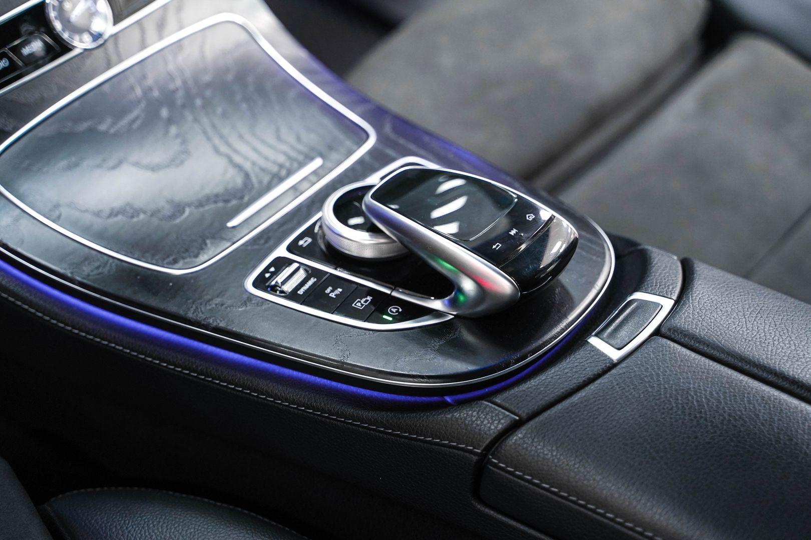 Mercedes-Benz E-Класс 2020, черный, ДЦ Орехово