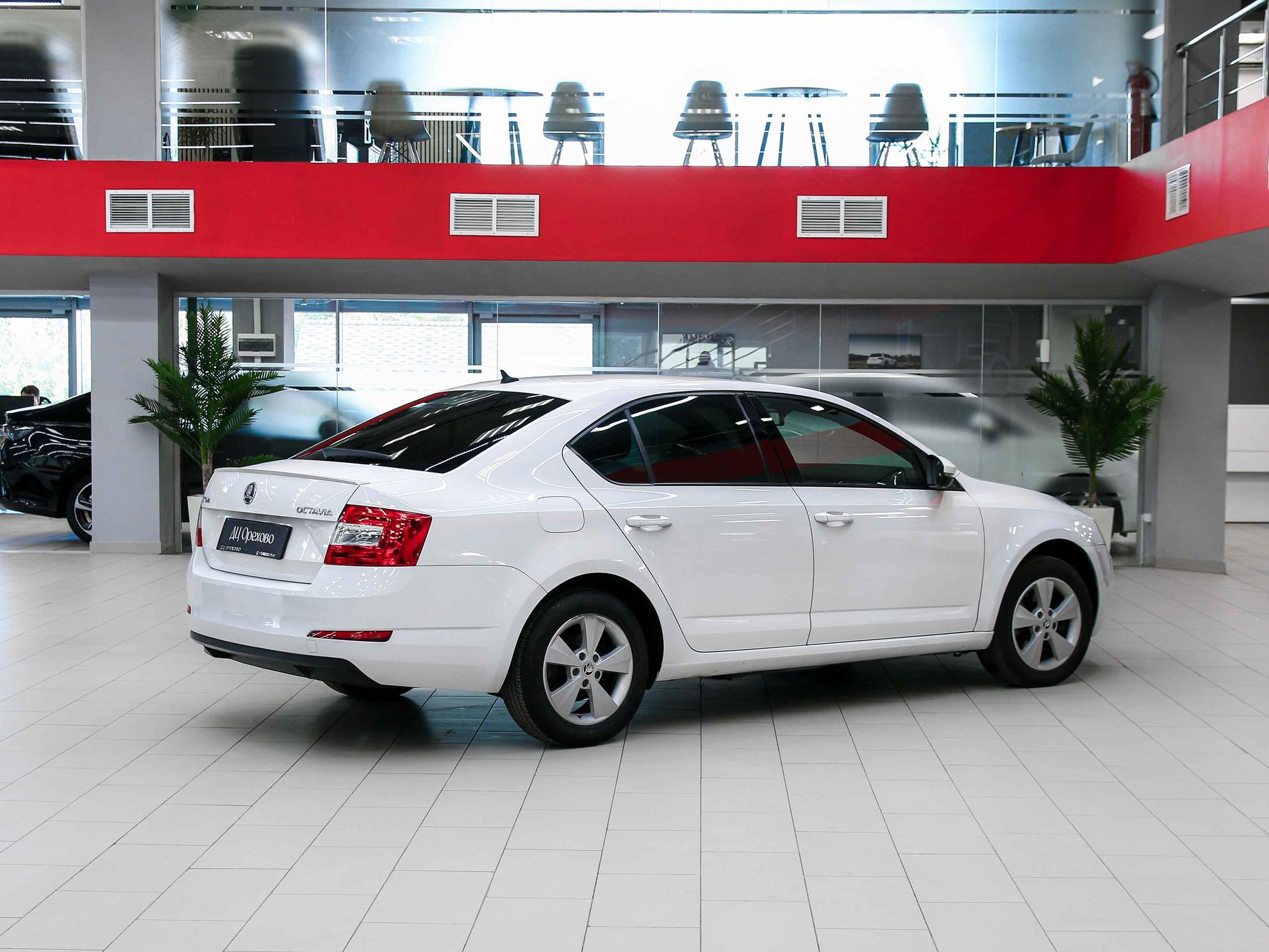 Skoda Octavia 2014, белый, ДЦ Орехово
