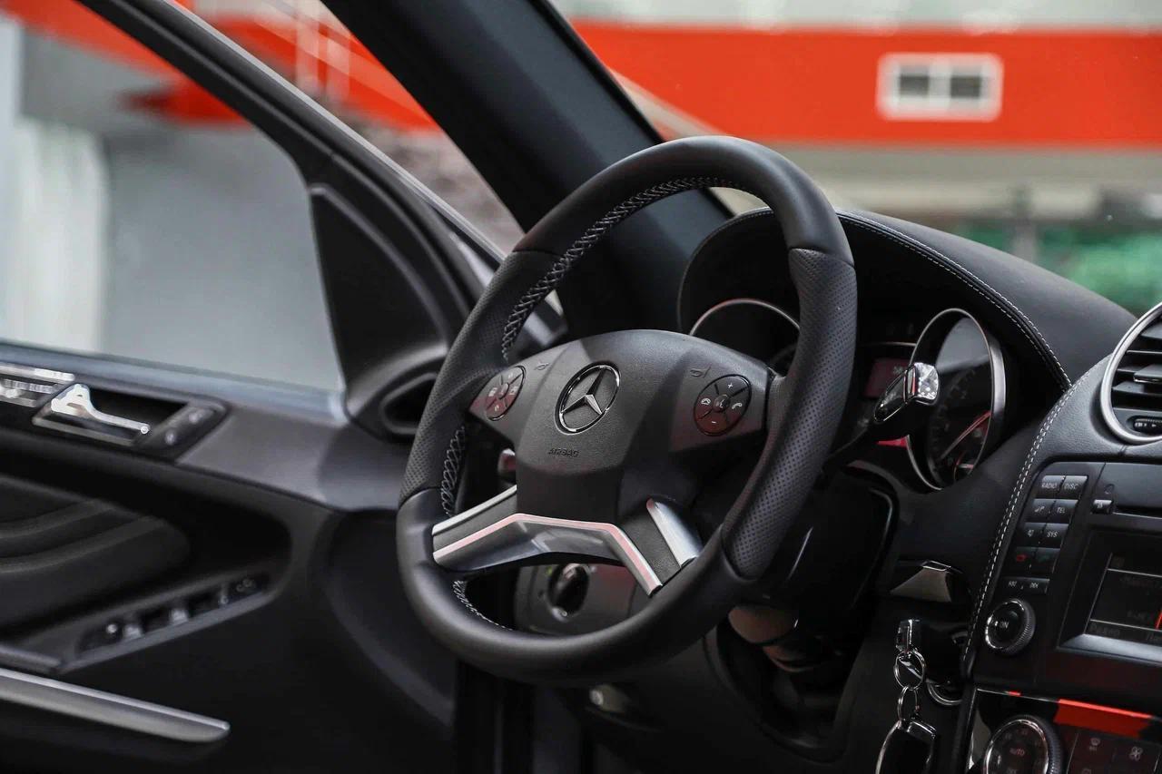 Mercedes-Benz M-Класс 2010, серый, ДЦ Орехово