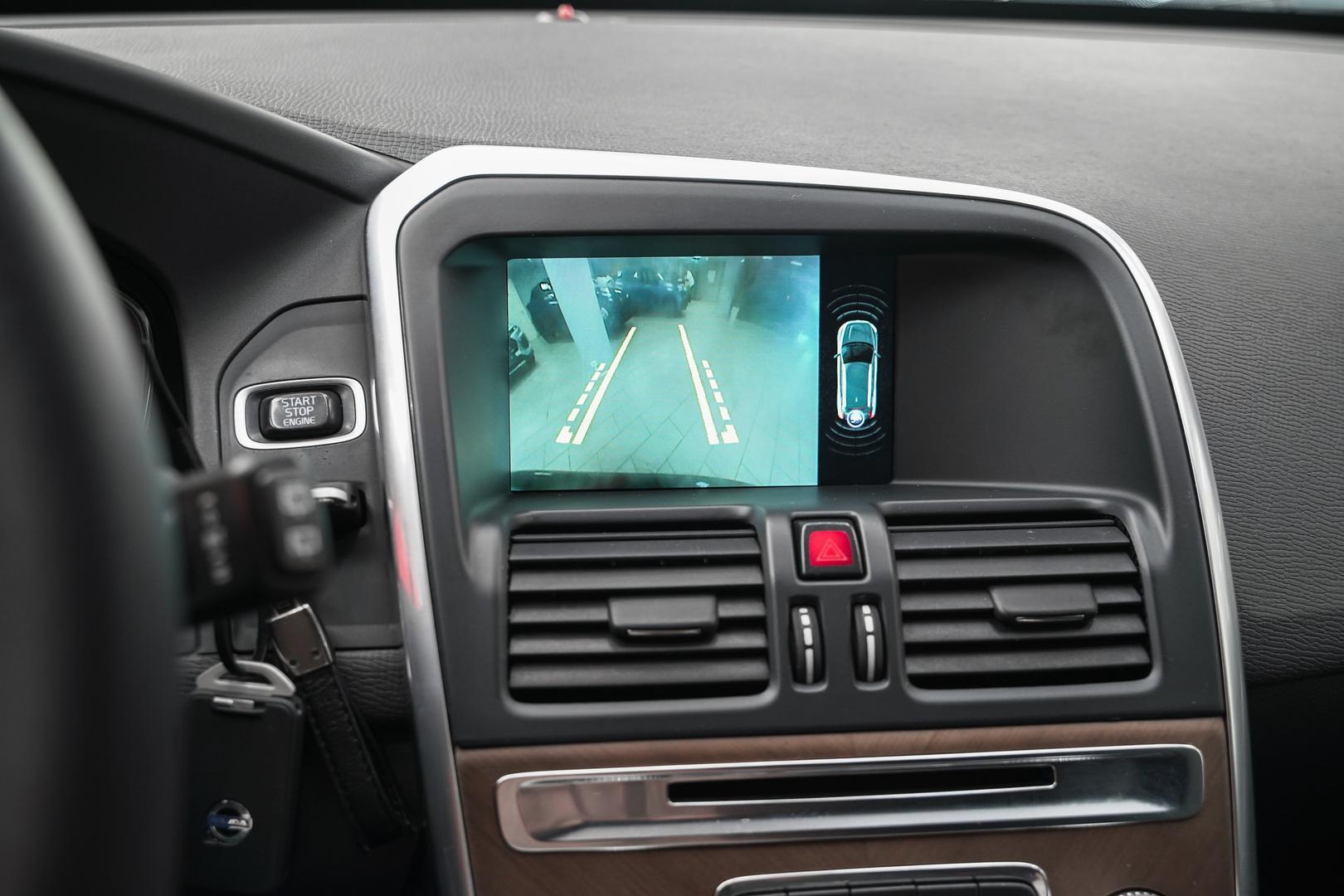 Volvo XC60 2016, черный, ДЦ Орехово