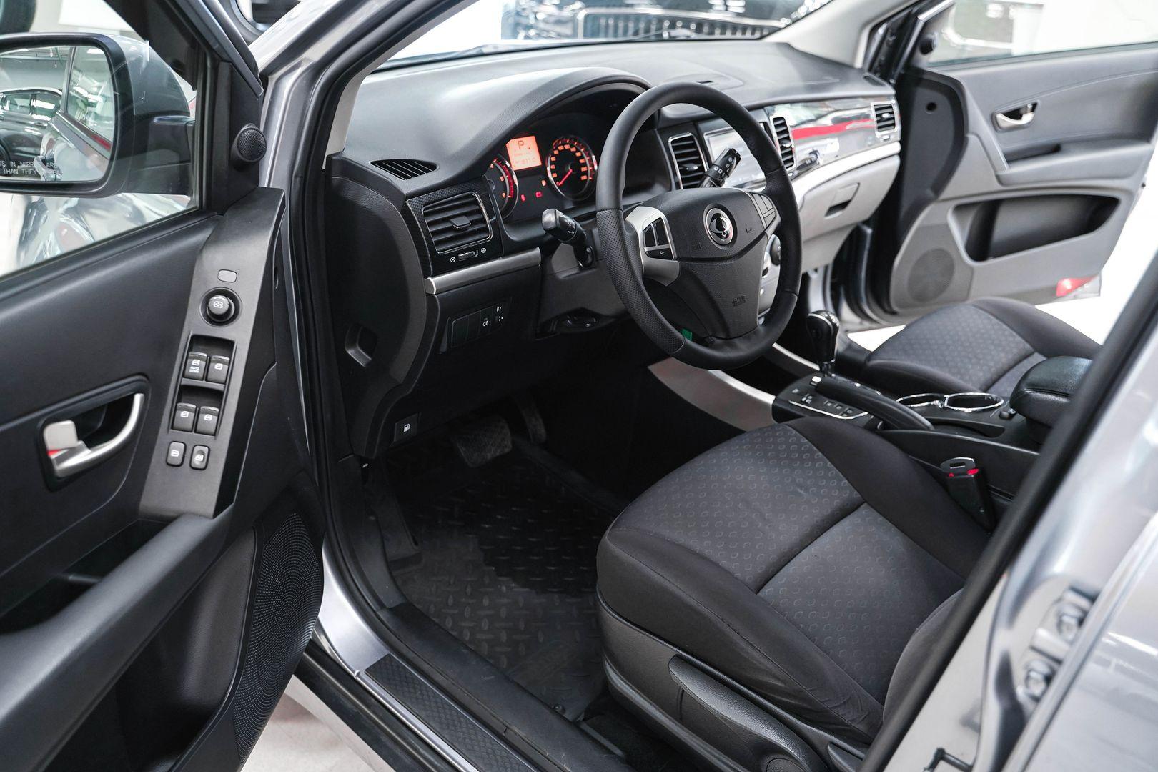 SsangYong Actyon 2012, серый, ДЦ Орехово