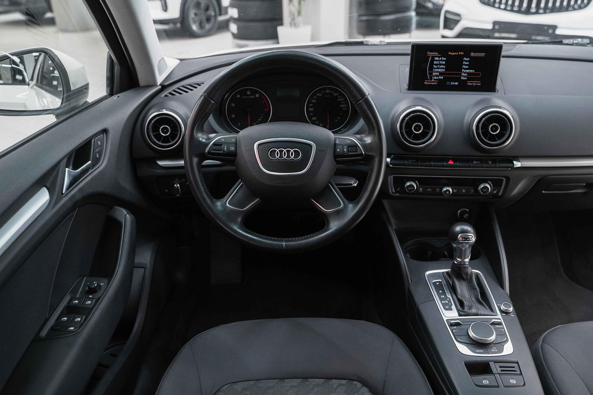 Audi A3 2014, белый, ДЦ Орехово