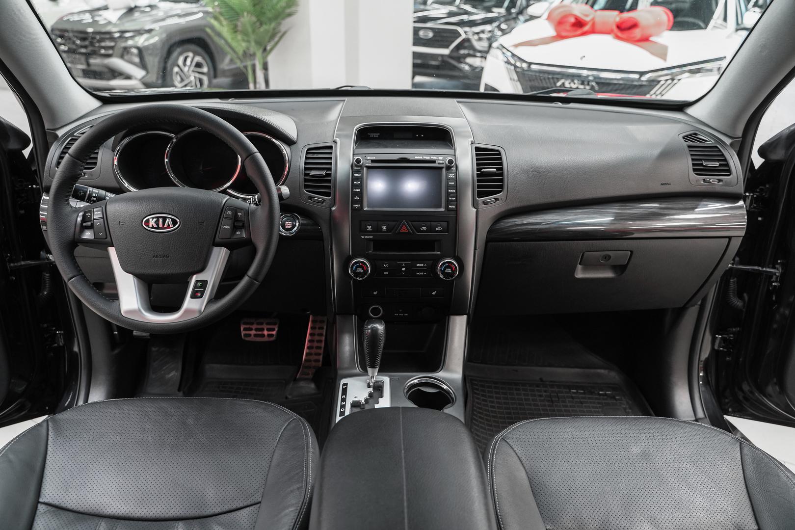Kia Sorento 2012, черный, ДЦ Орехово
