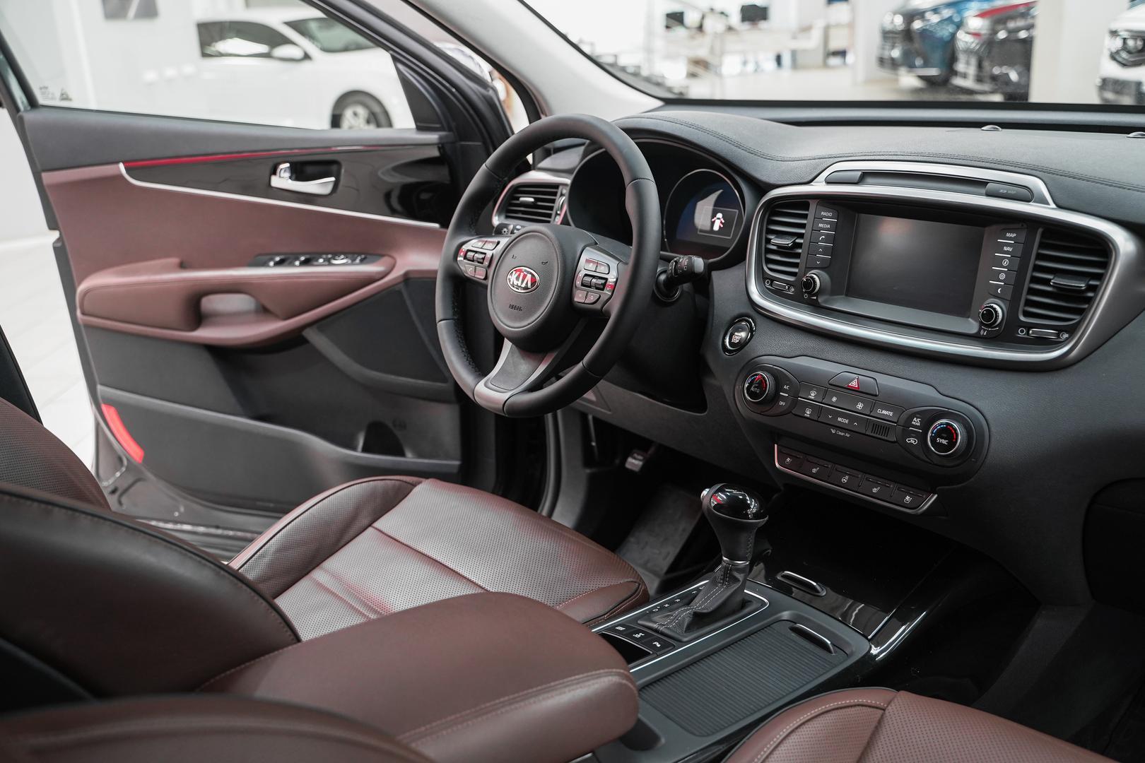 Kia Sorento 2017, серый, ДЦ Орехово