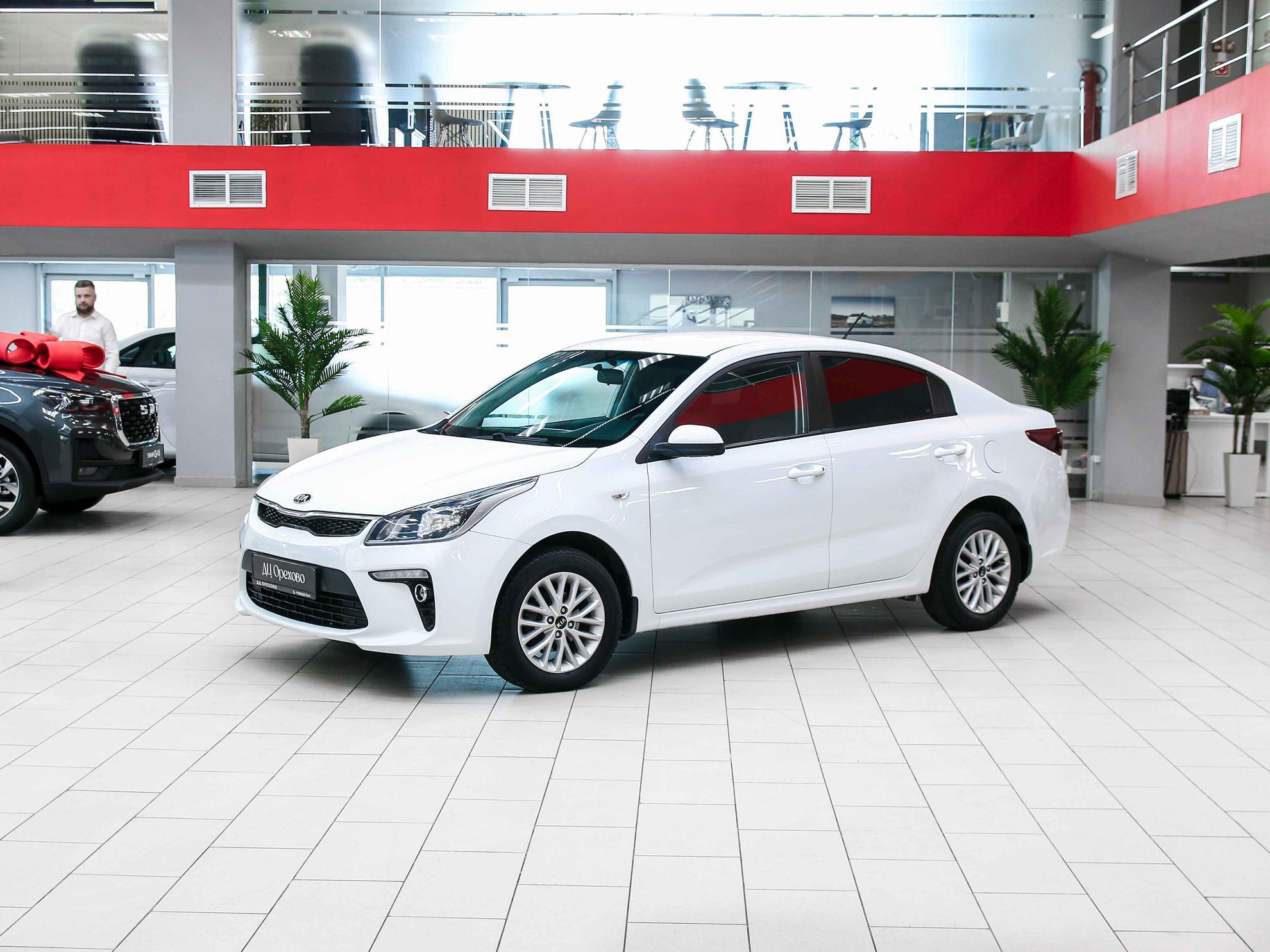 Kia Rio 2018, белый, ДЦ Орехово