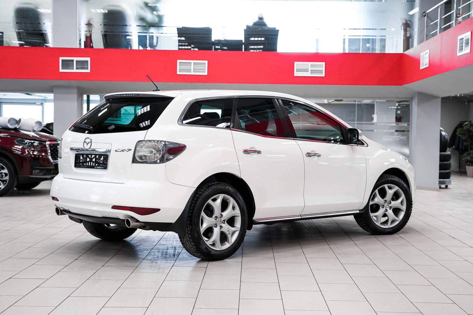 Mazda CX-7 2011, белый, ДЦ Орехово