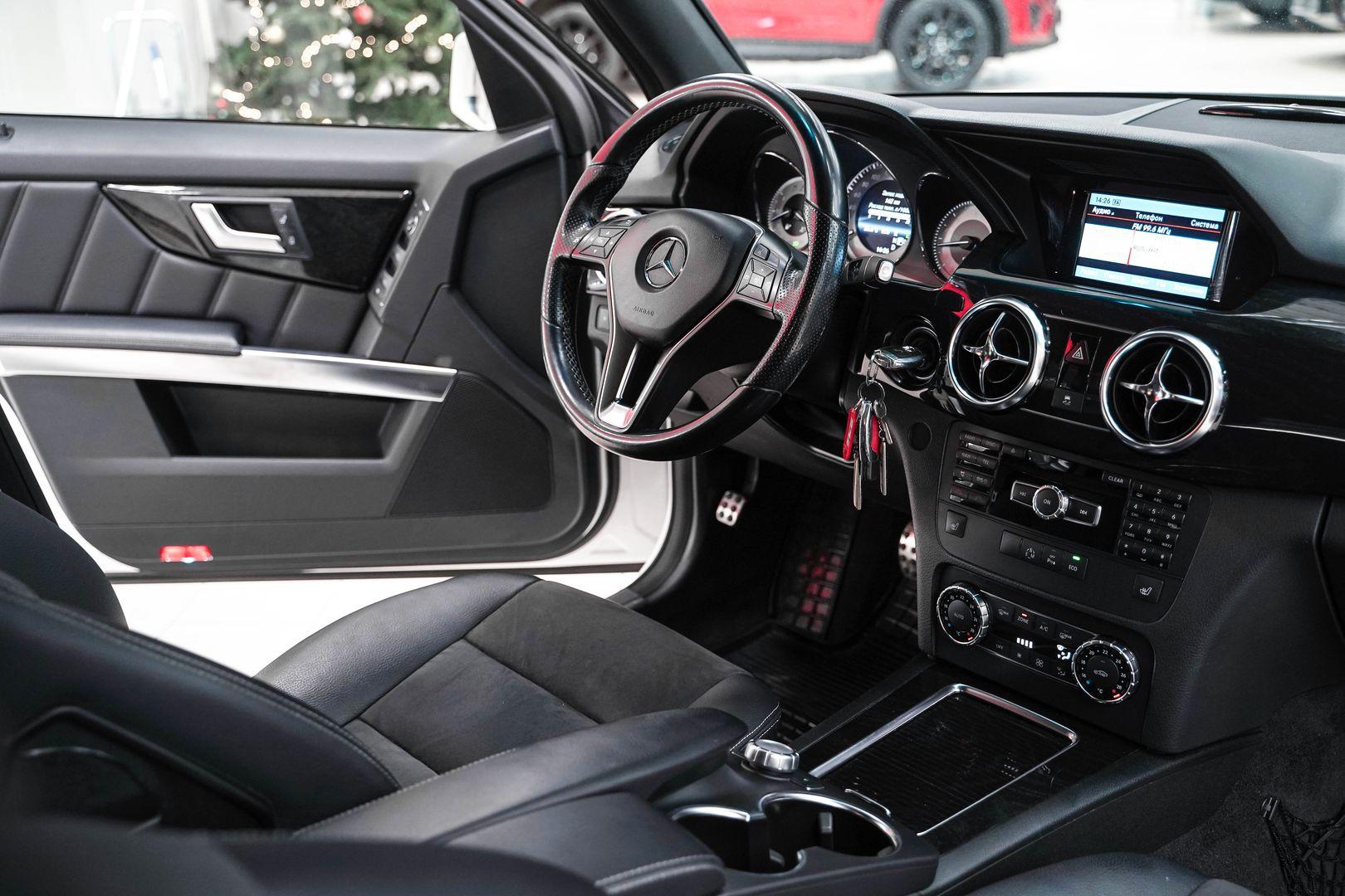 Mercedes-Benz GLK-Класс 2012, белый, ДЦ Орехово