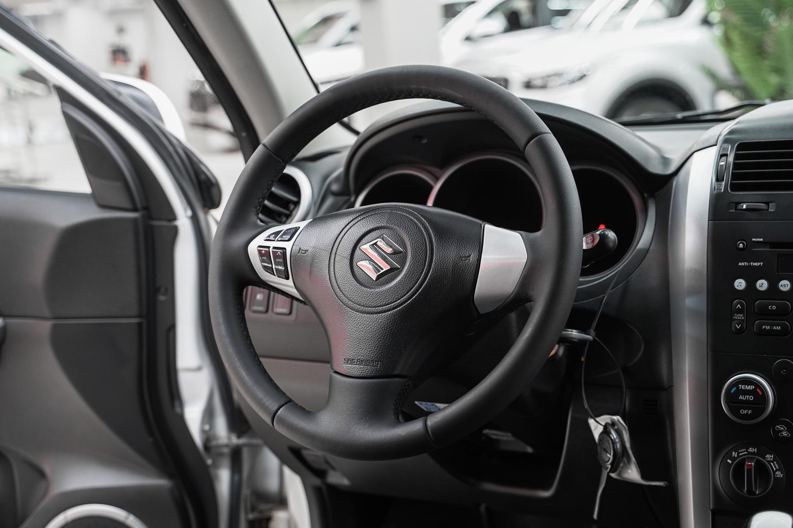 Suzuki Grand Vitara 2014, белый, ДЦ Орехово