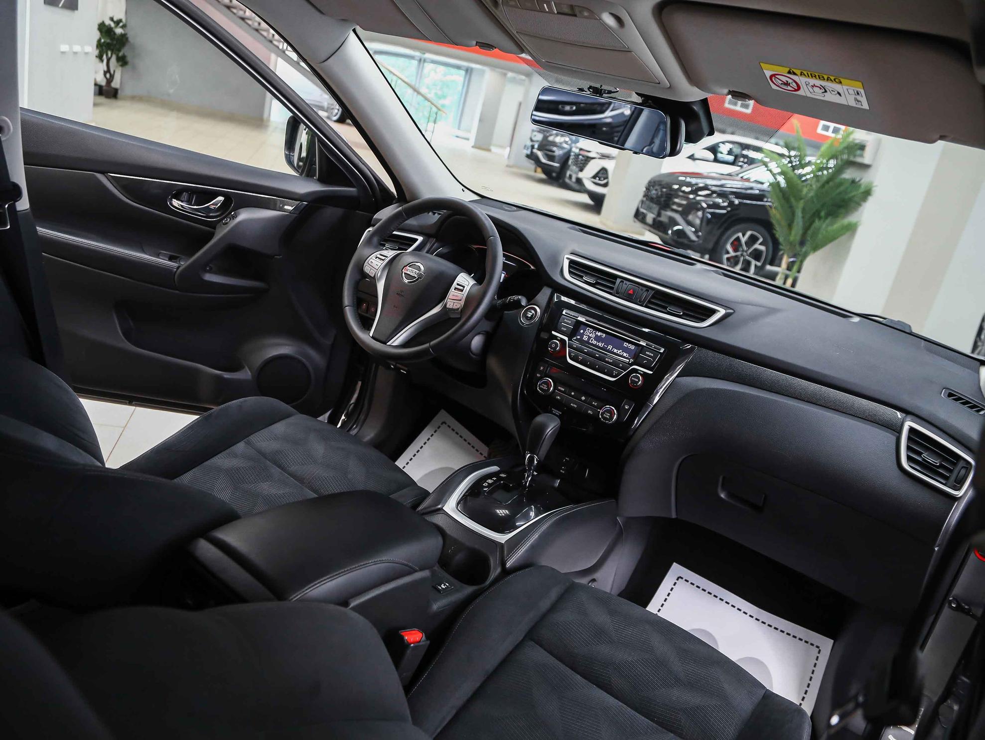 Nissan X-Trail 2015, серый, ДЦ Орехово