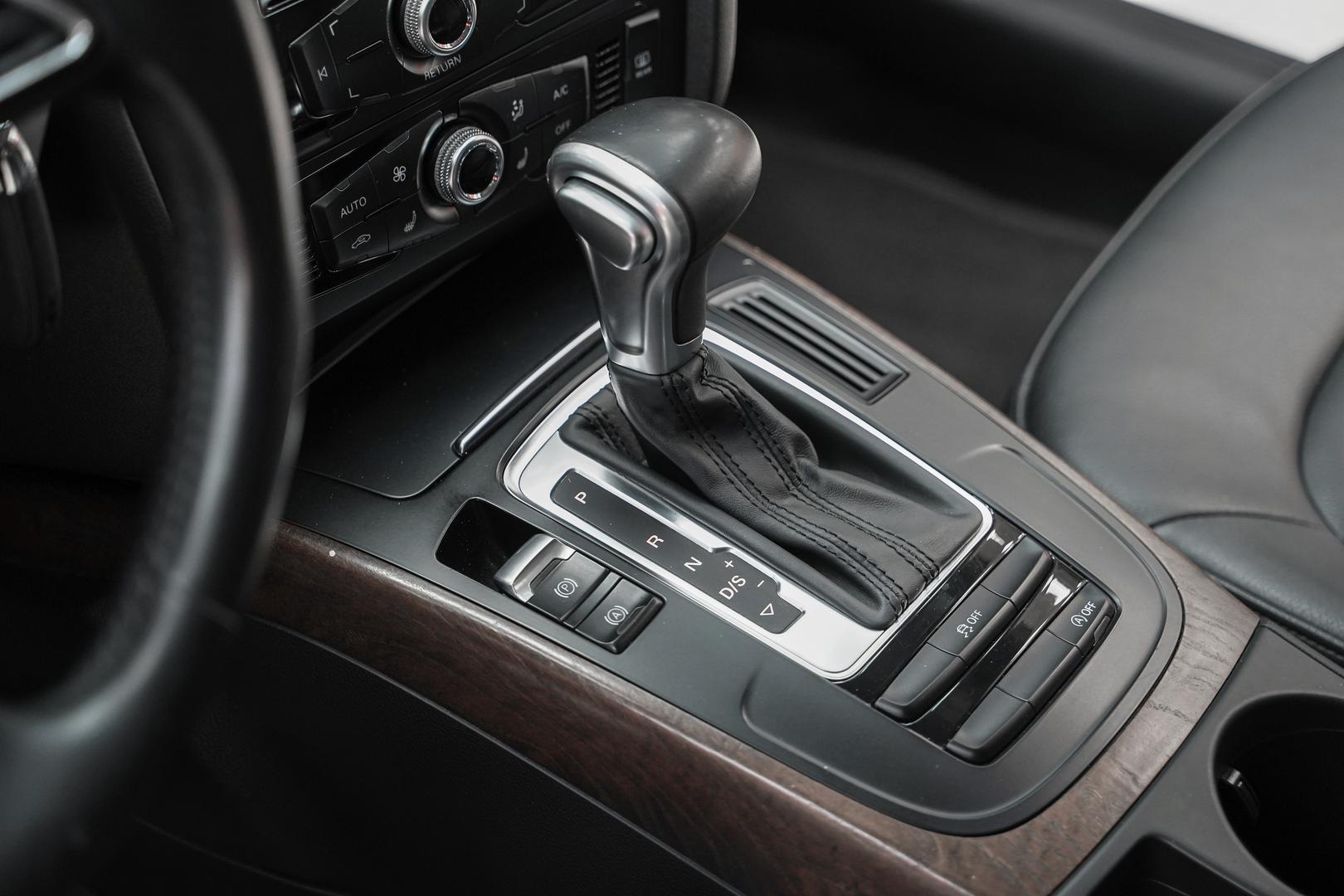 Audi A4 2015, белый, ДЦ Орехово