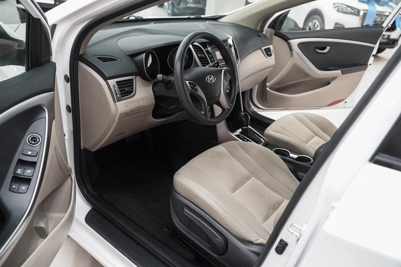 Hyundai i30 2016, белый, ДЦ Орехово