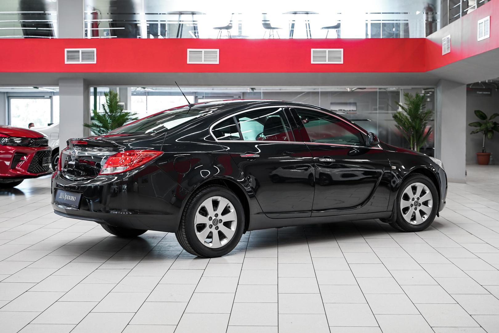 Opel Insignia 2010, черный, ДЦ Орехово