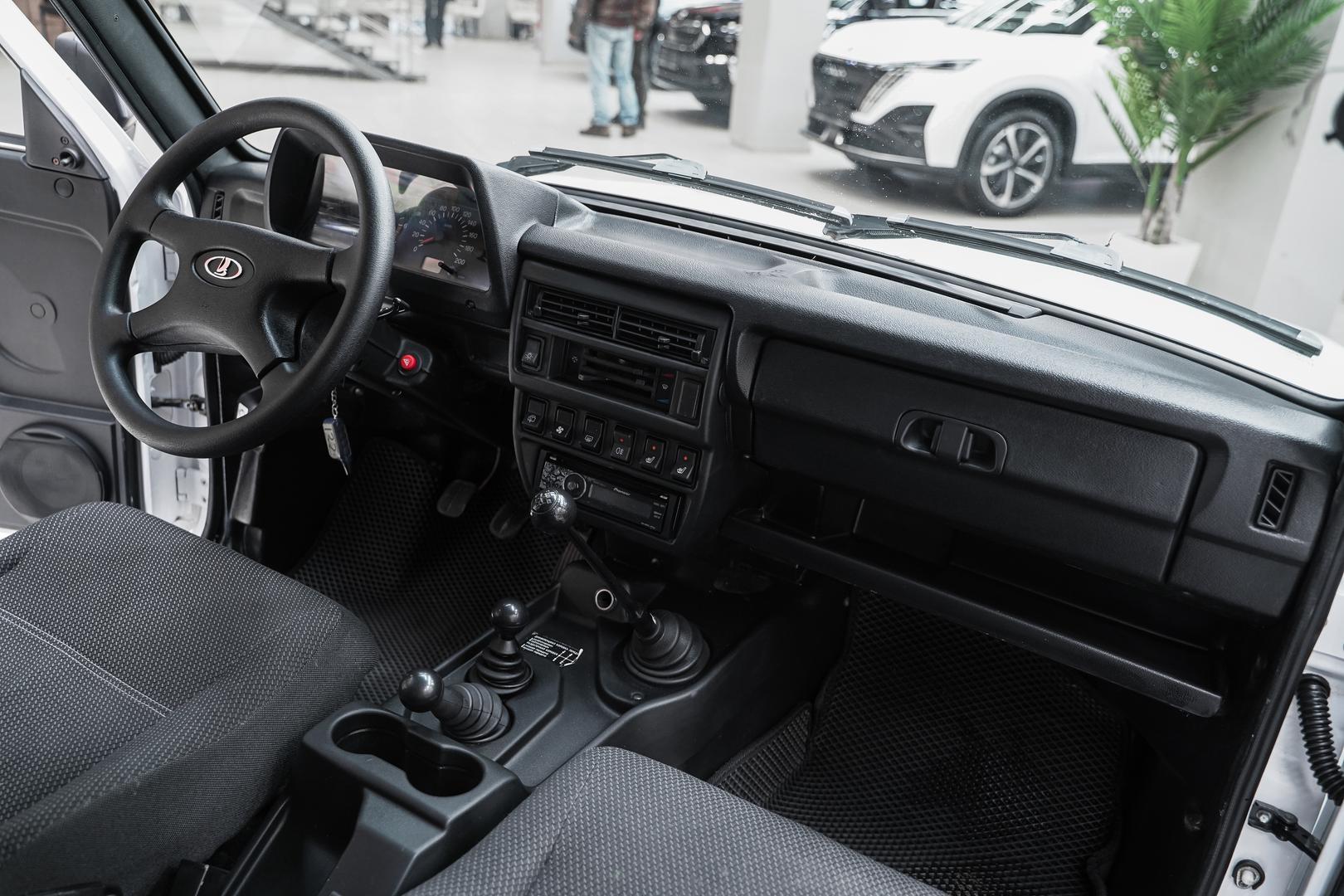 LADA (ВАЗ) 2131 (4x4) 2016, белый, ДЦ Орехово