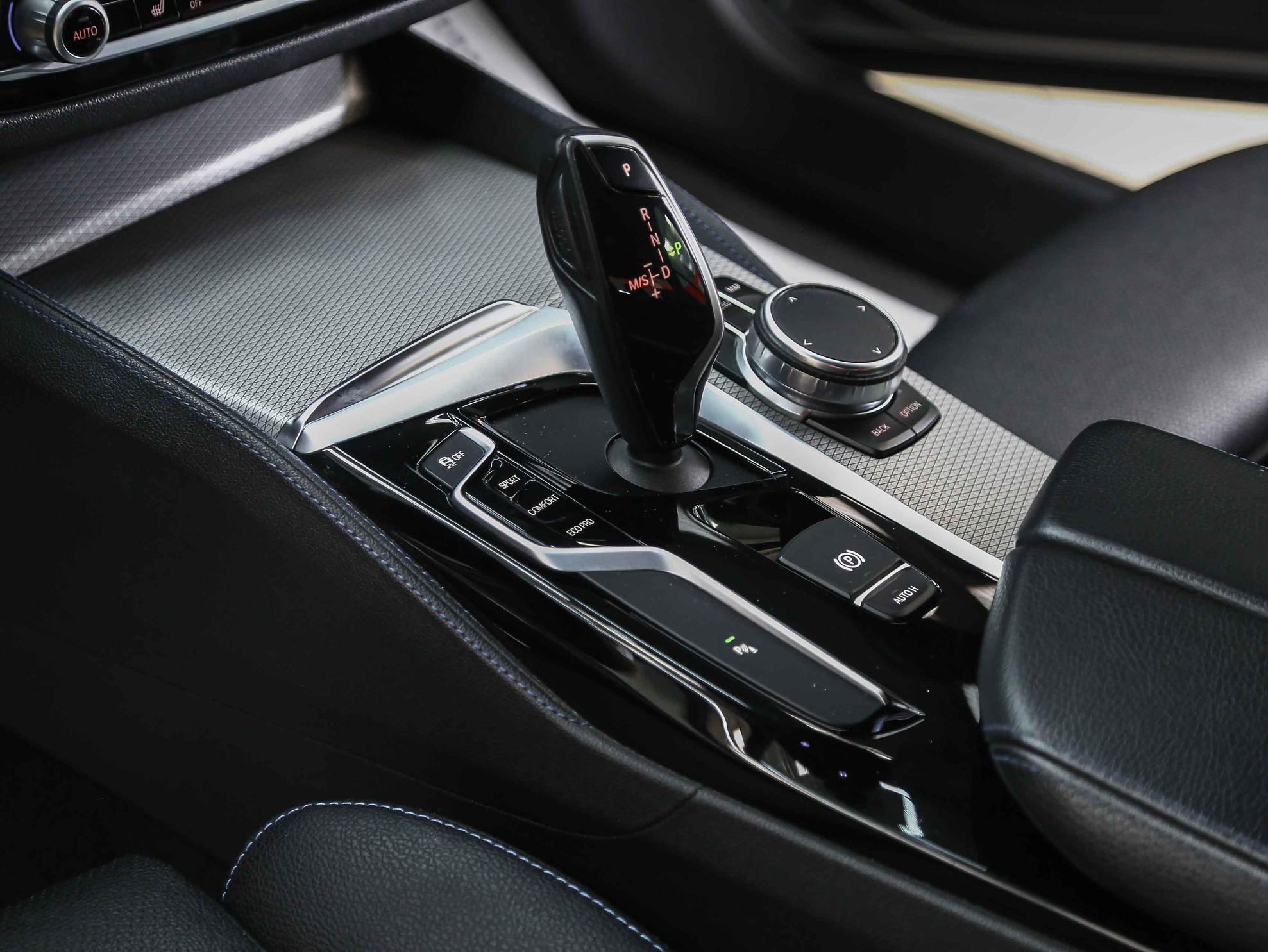 BMW 5 серии 2018, серый, ДЦ Орехово